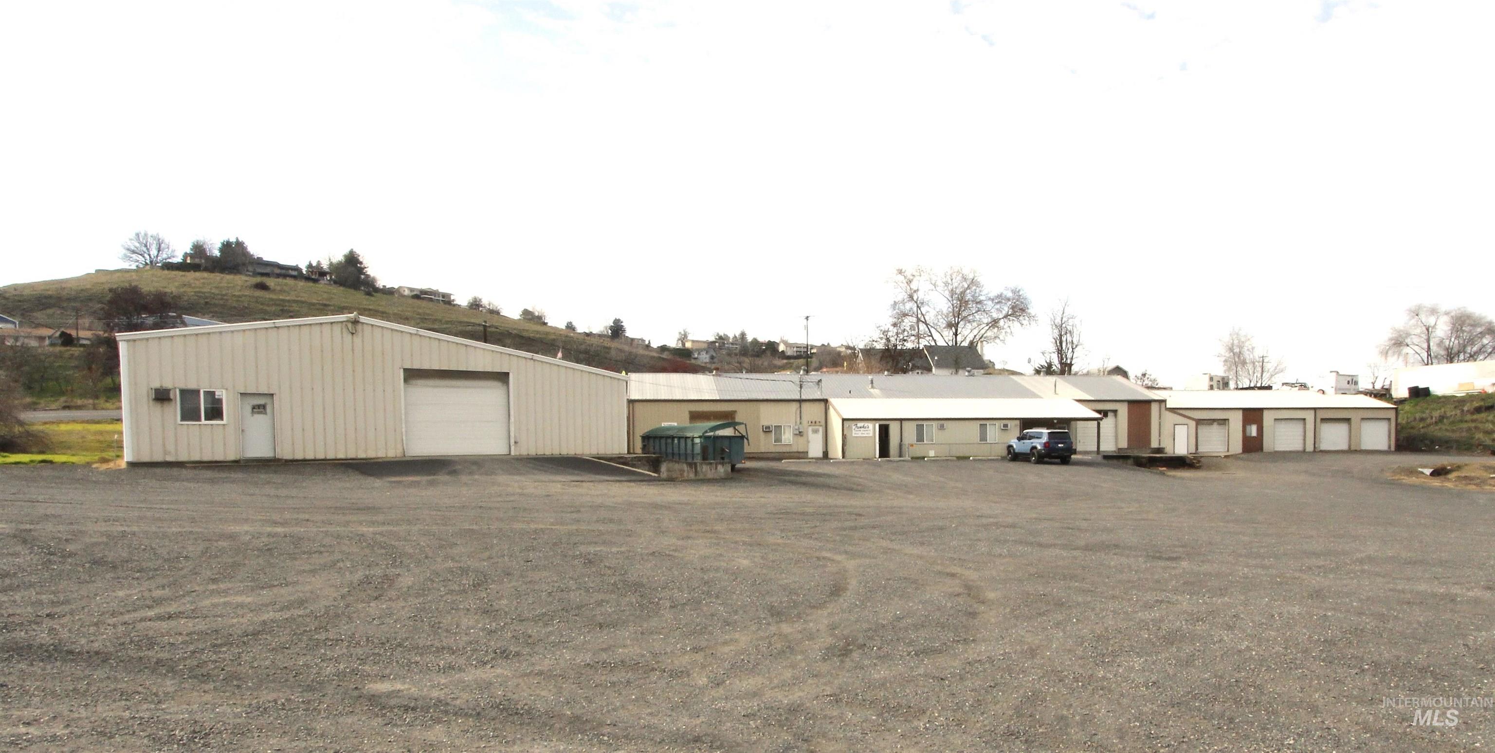 1482 & 1484 16th Ave Property Photo 1
