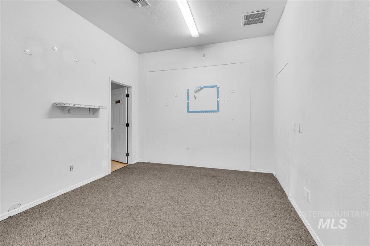 2155-2195 Airbase Rd Property Photo 25