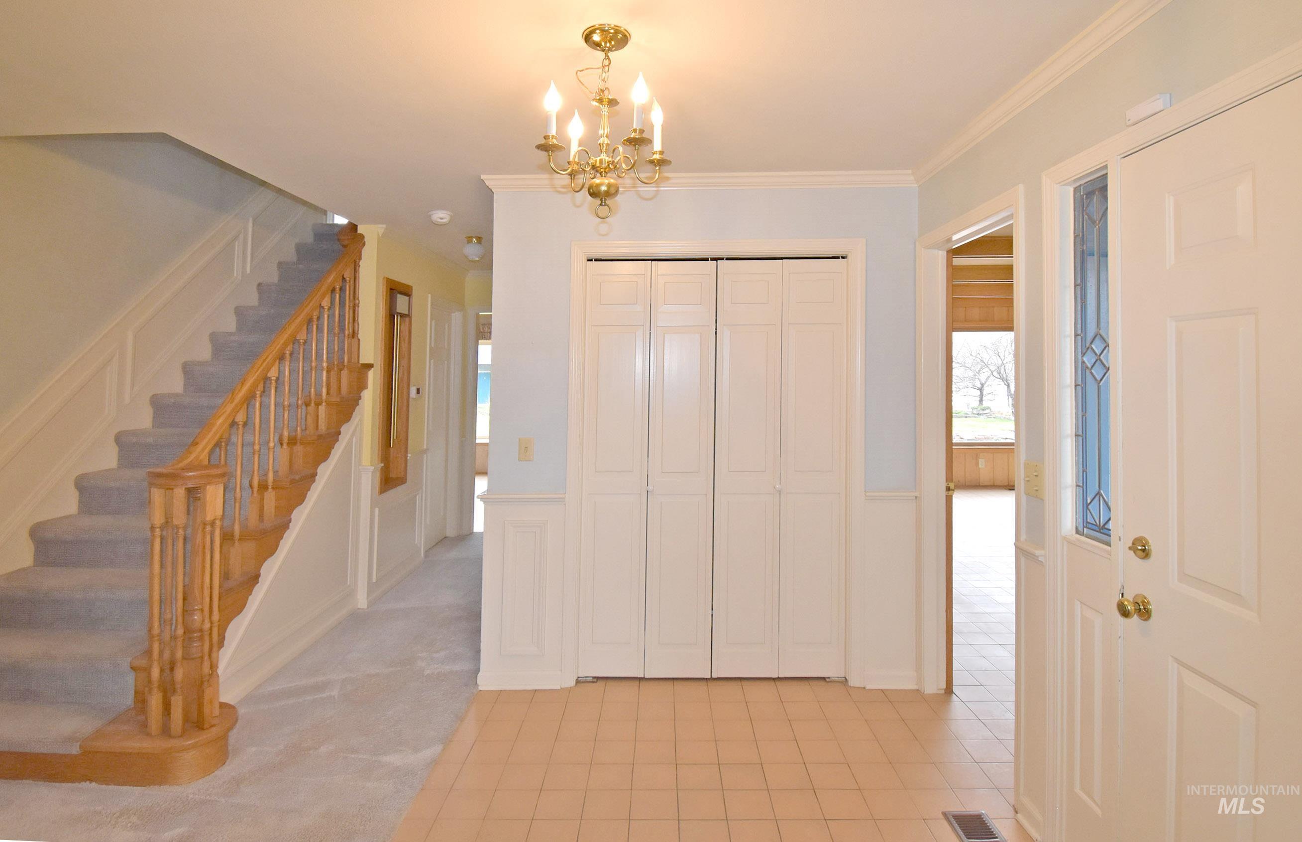531 Silcott Road Property Photo 5
