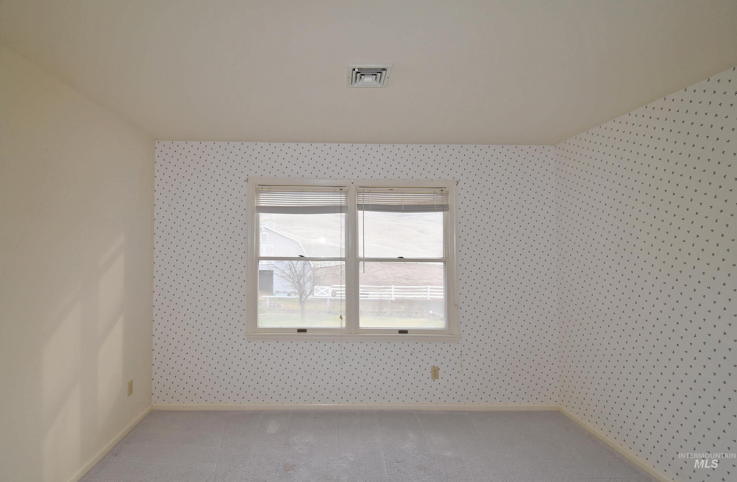 531 Silcott Road Property Photo 25