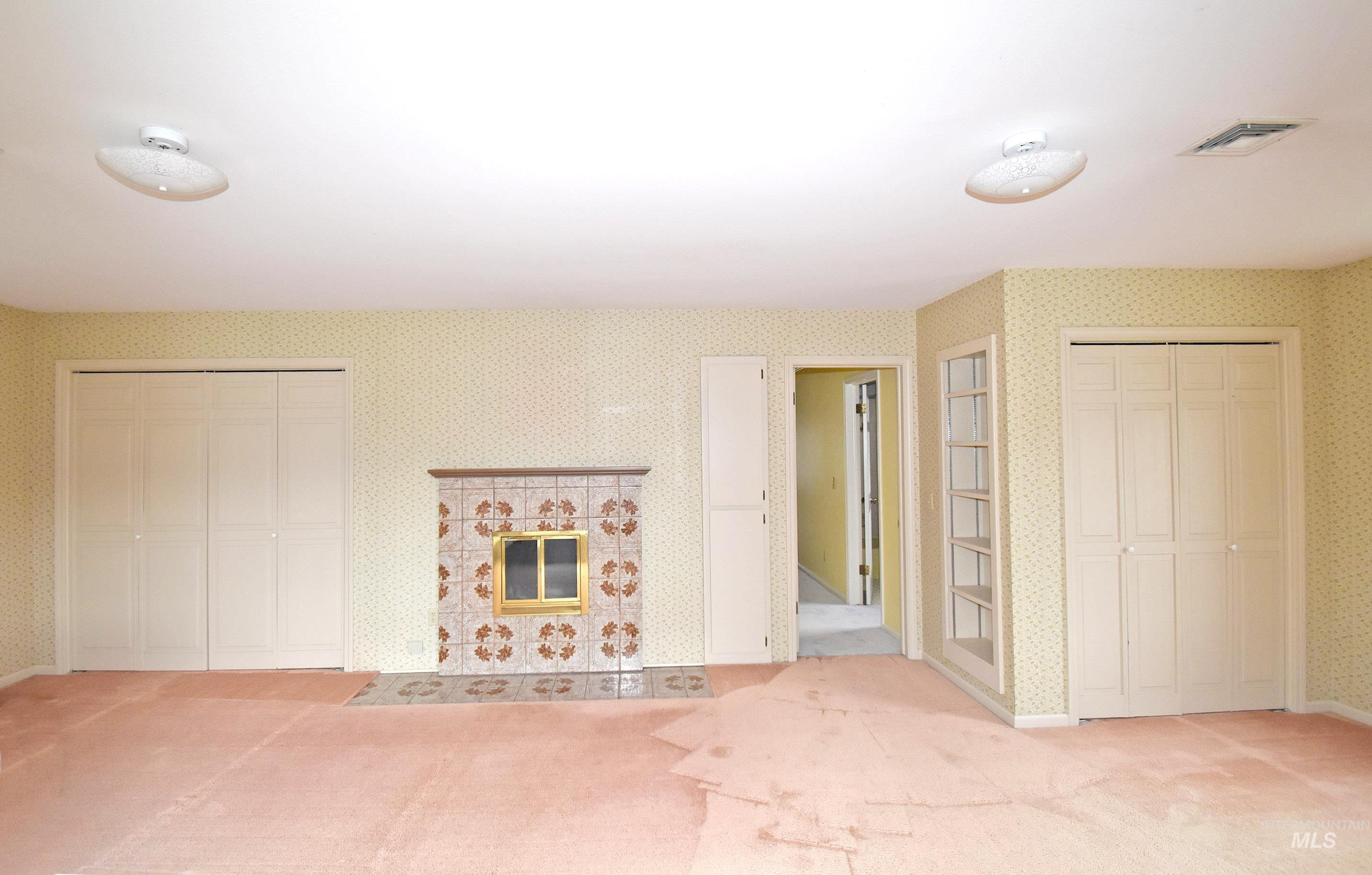 531 Silcott Road Property Photo 29