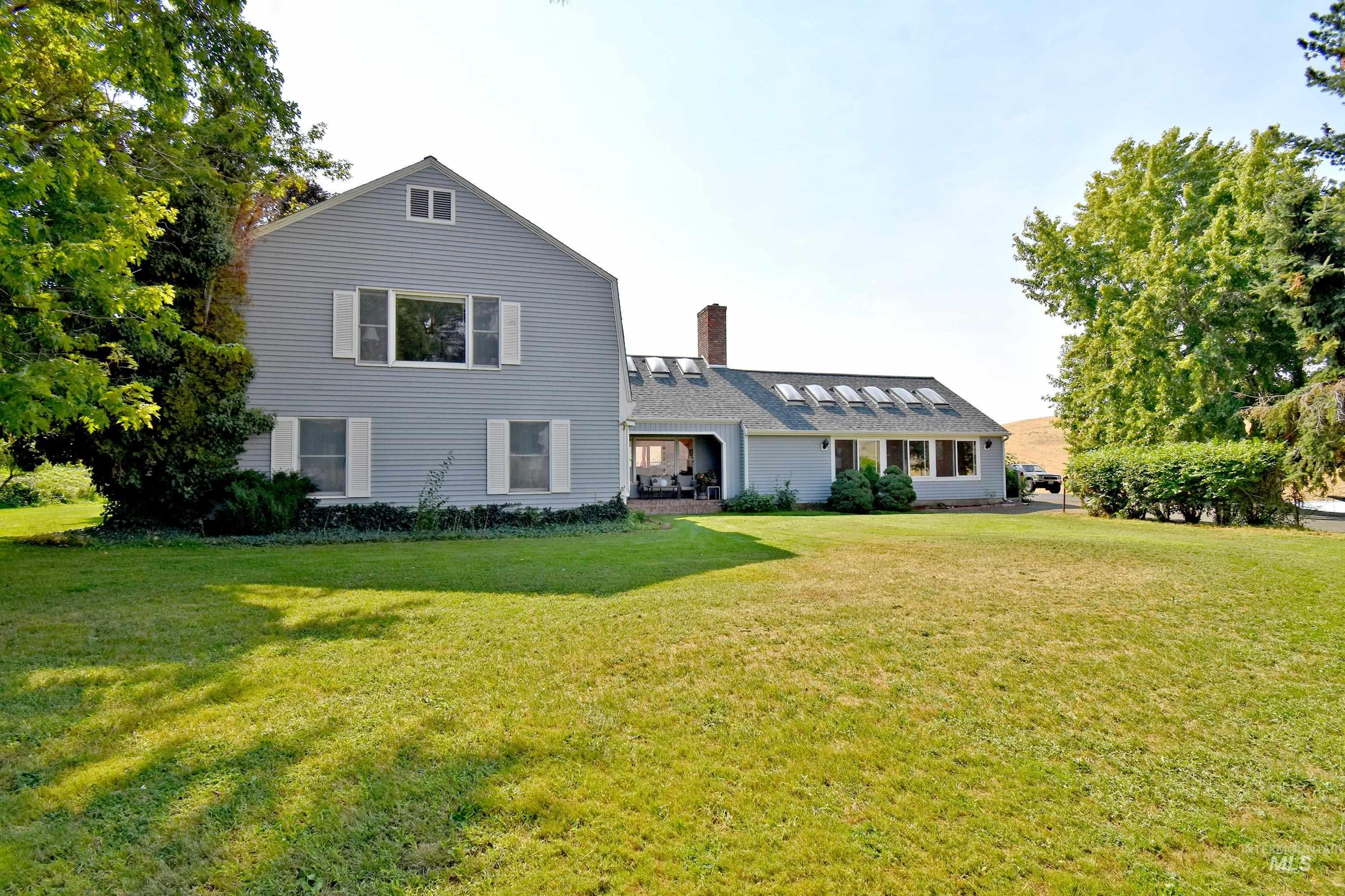 531 Silcott Road Property Photo 33