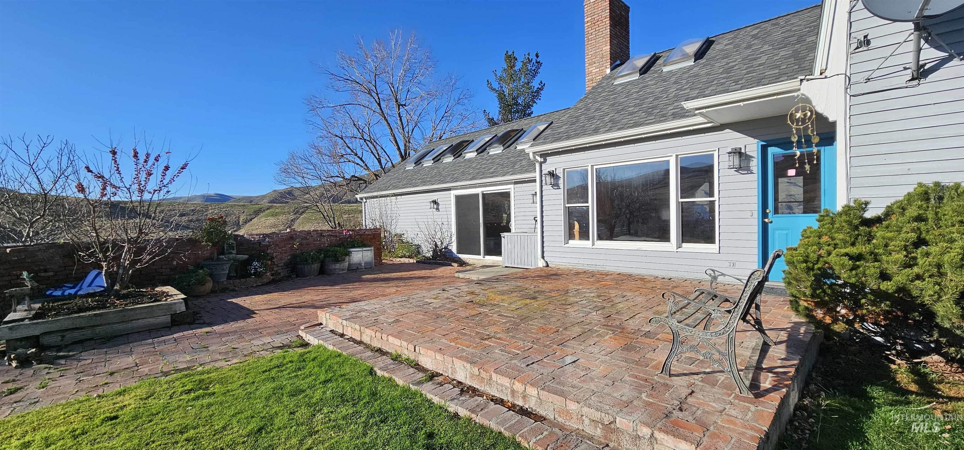 531 Silcott Road Property Photo 40