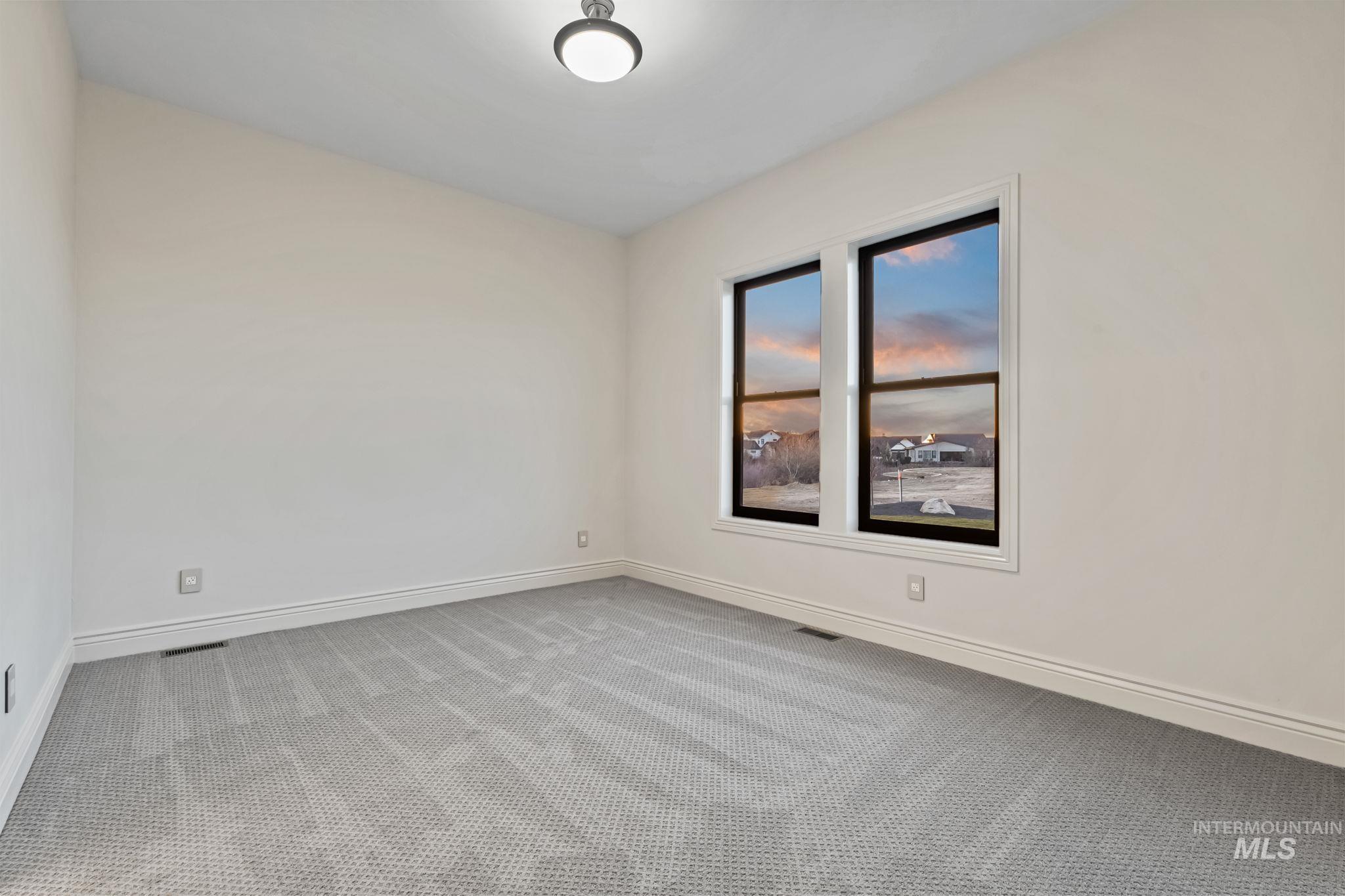 6362 Salmon Falls Ln Property Photo 19