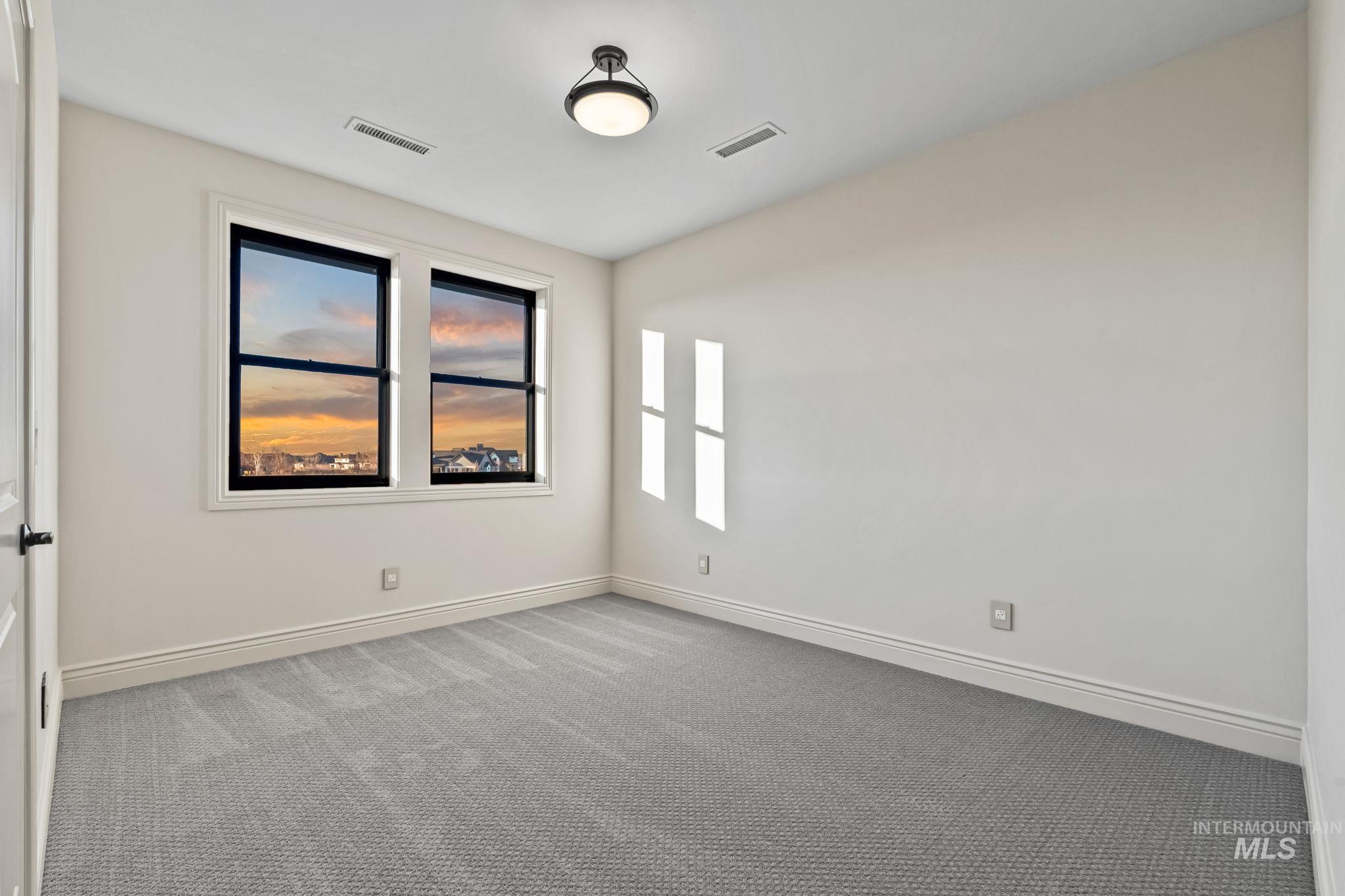 6362 Salmon Falls Ln Property Photo 30