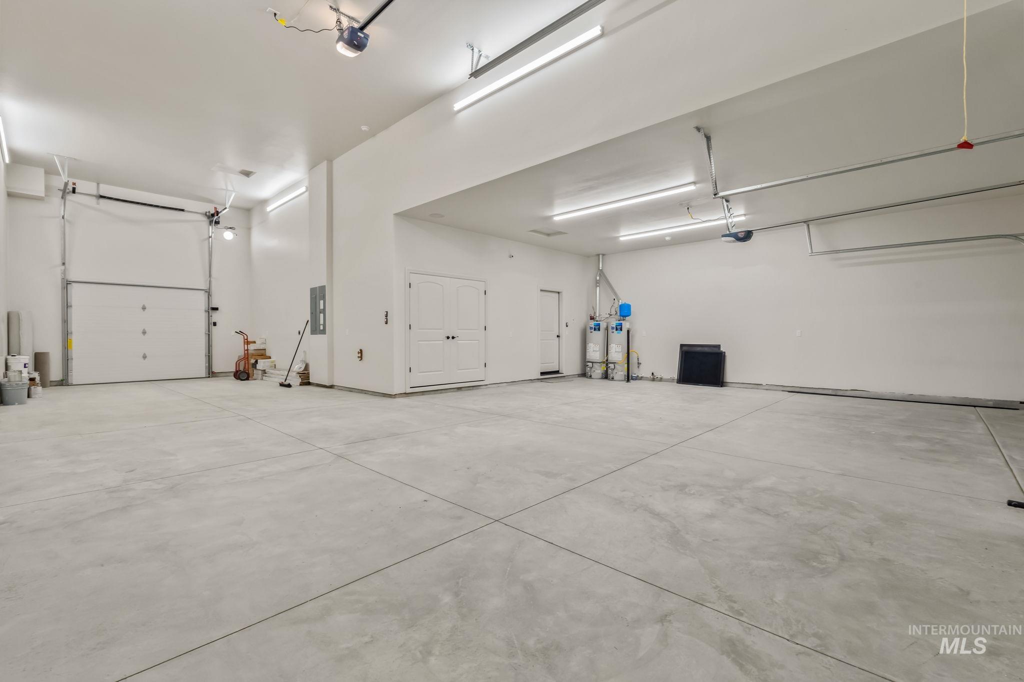 6362 Salmon Falls Ln Property Photo 33