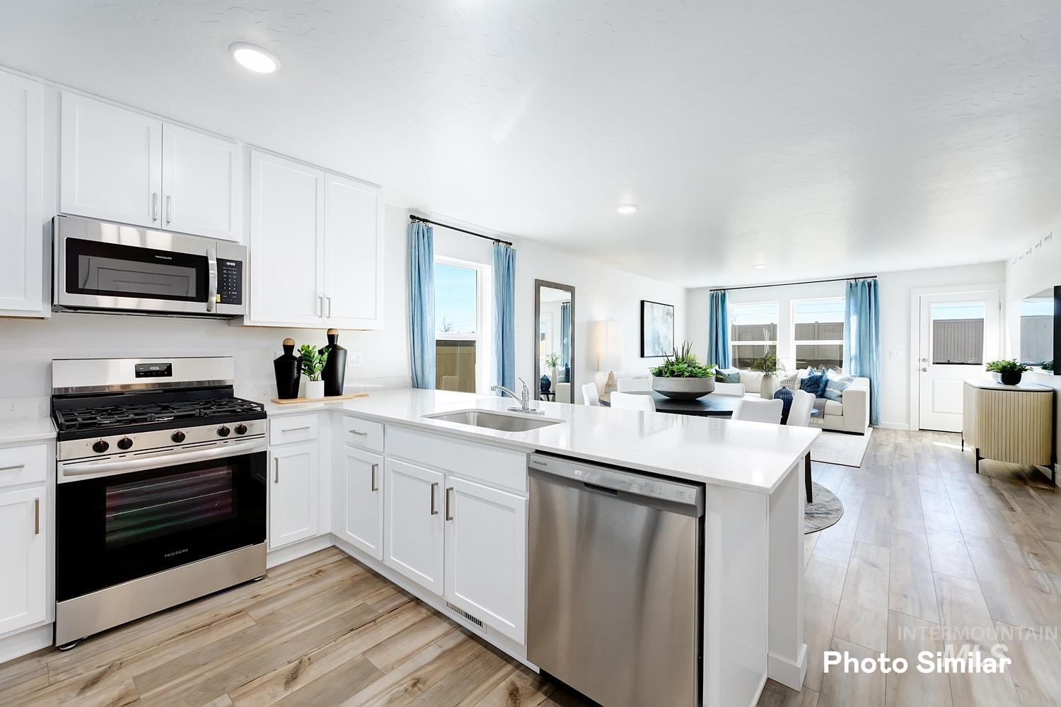 2468 W Pollinator Dr Property Photo 5