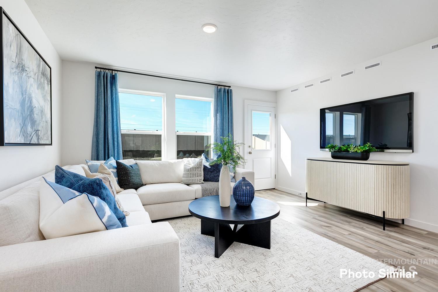 2468 W Pollinator Dr Property Photo 7