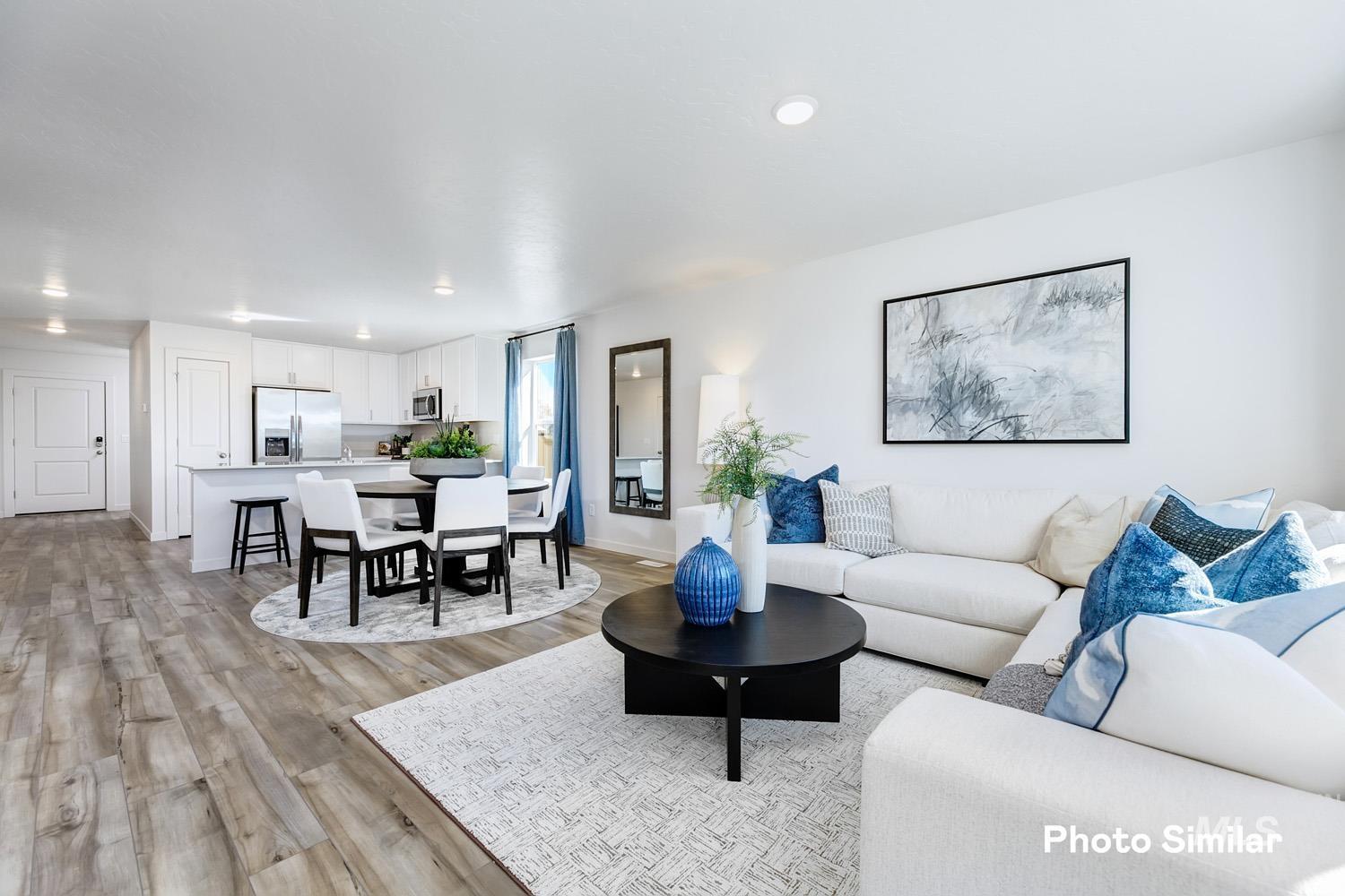 2468 W Pollinator Dr Property Photo 8