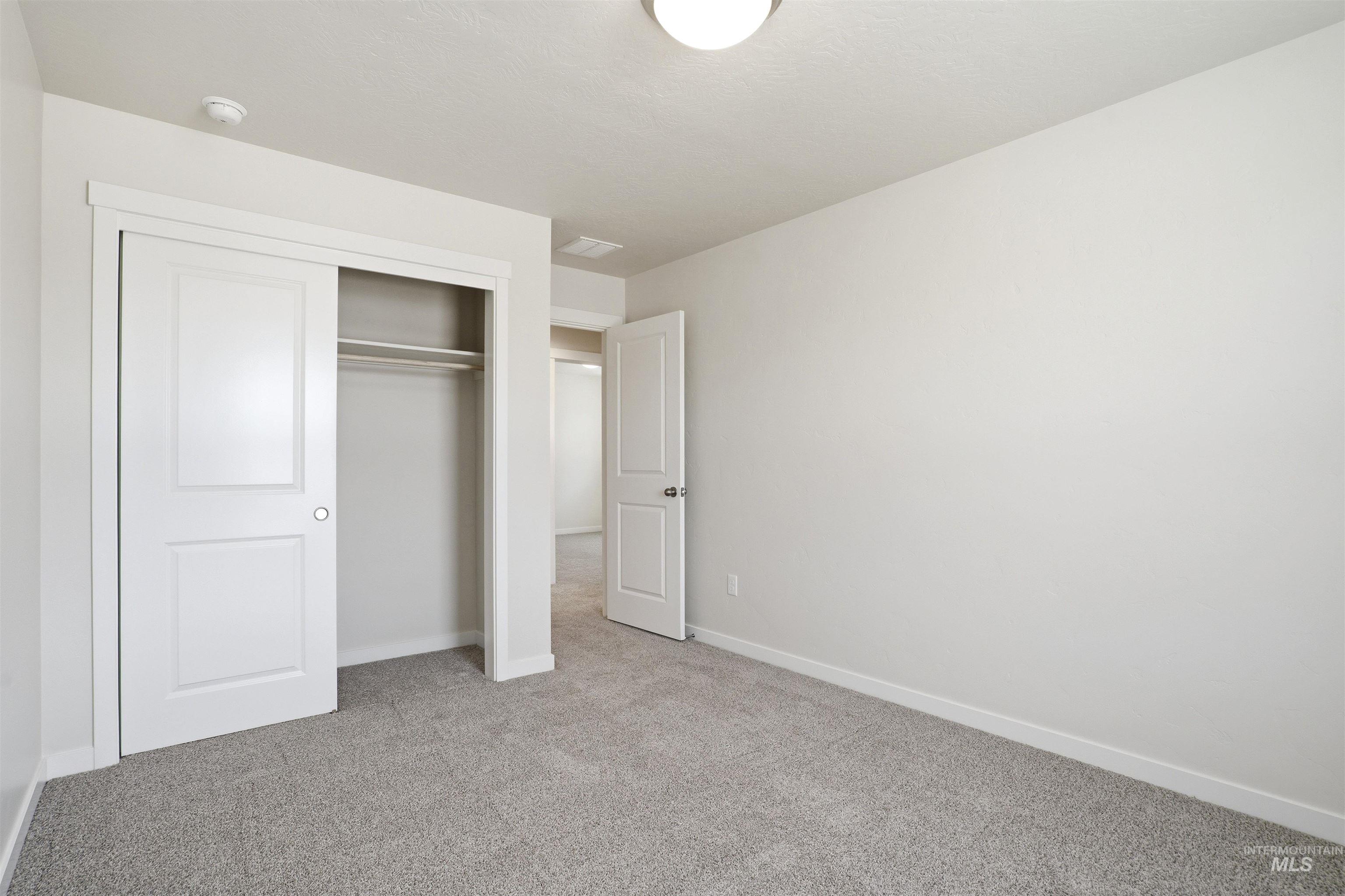 338 W Omphale St. Property Photo 20