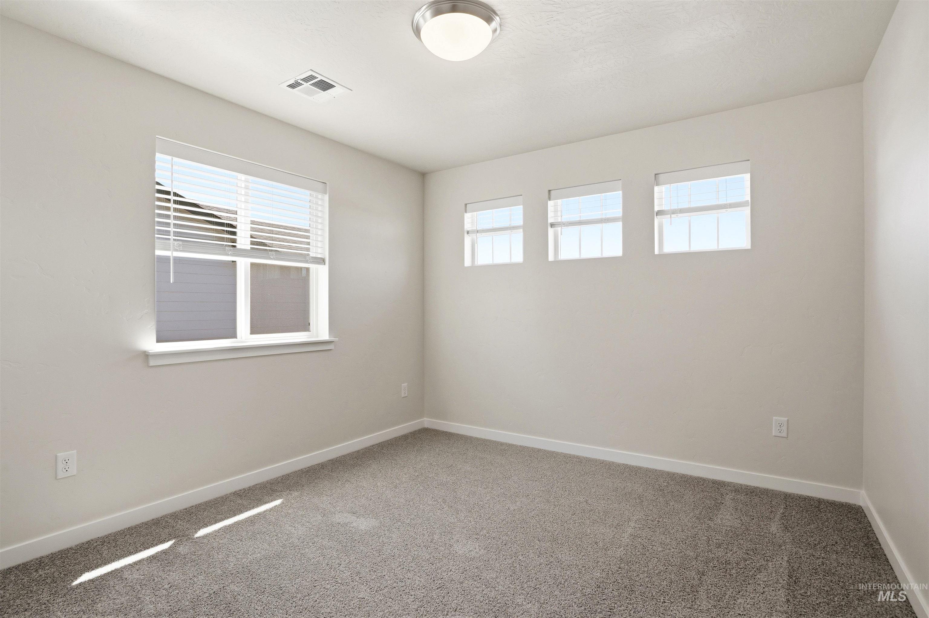 338 W Omphale St. Property Photo 22