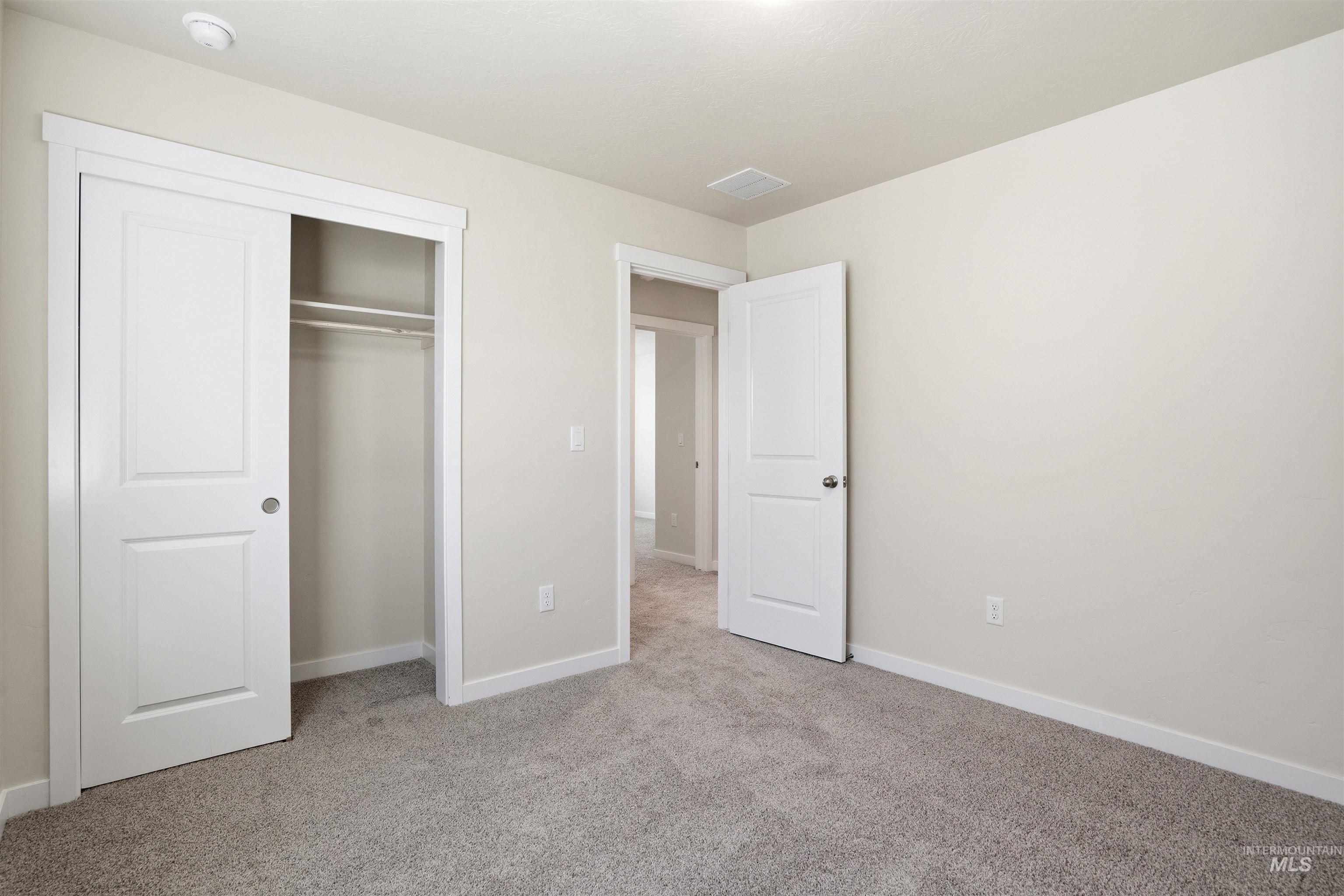 338 W Omphale St. Property Photo 25