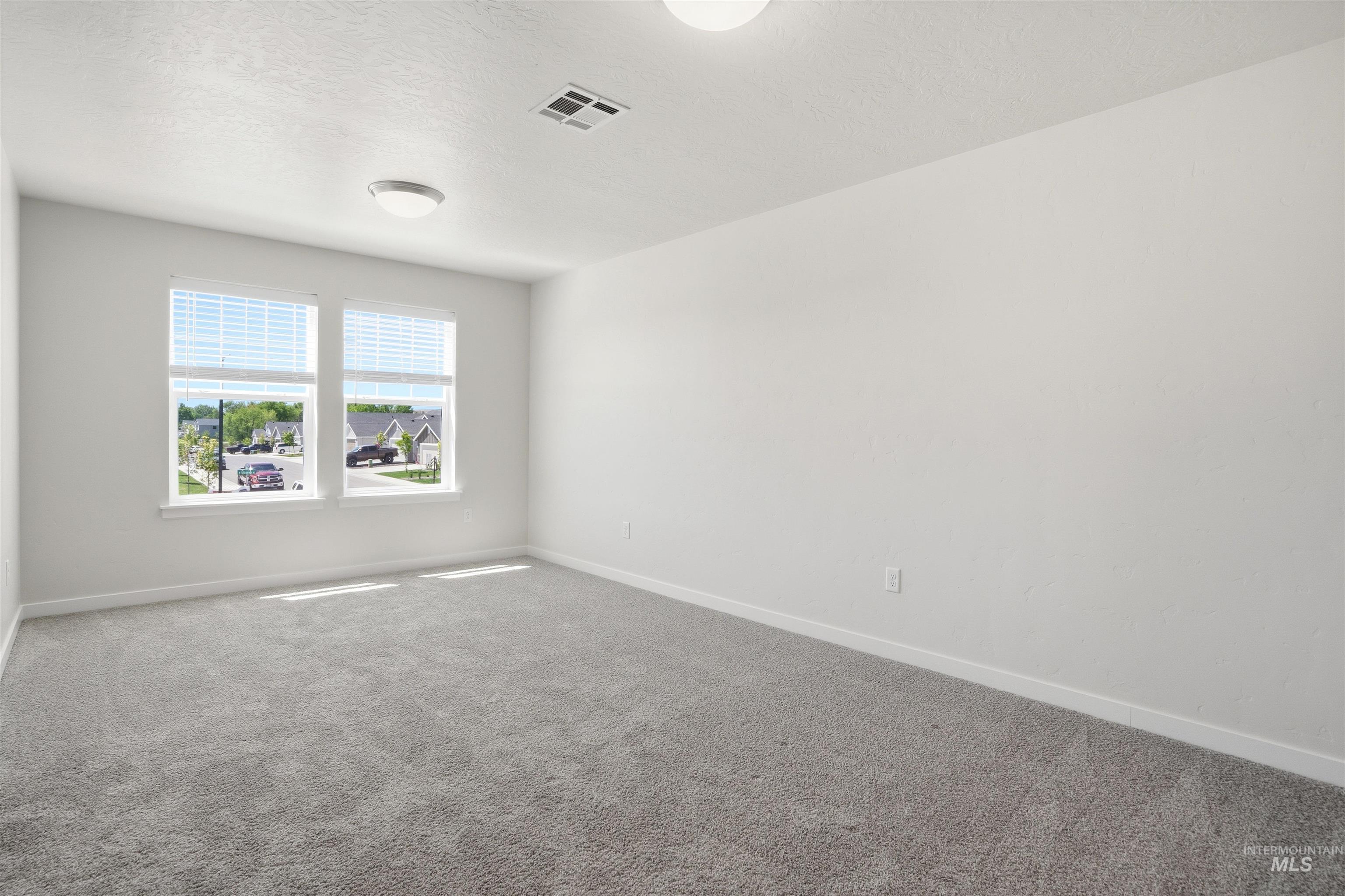 338 W Omphale St. Property Photo 29