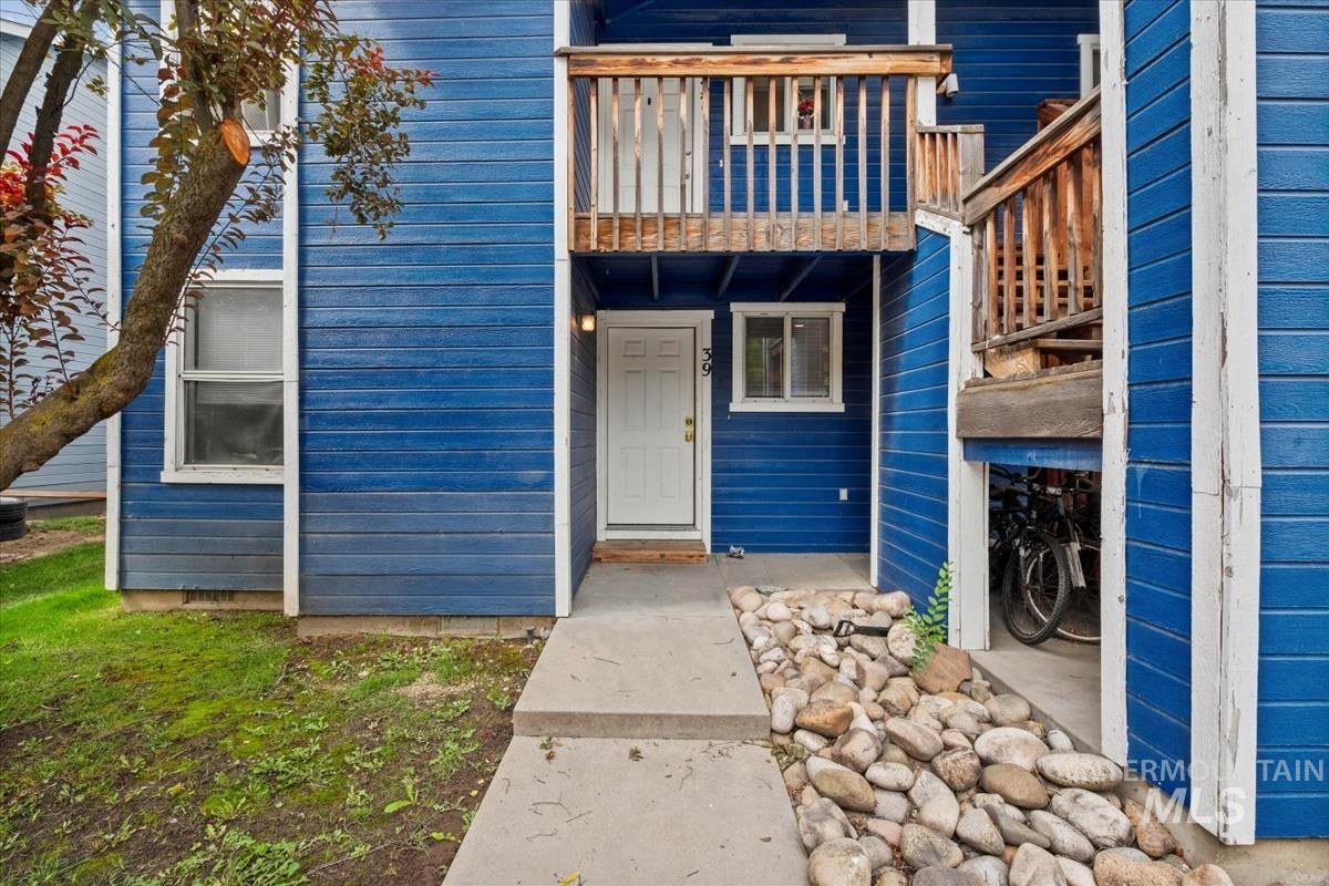 33 S Mike St Property Photo 6