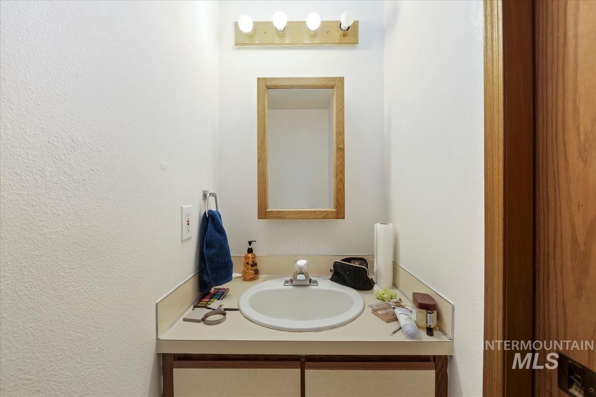 33 S Mike St Property Photo 16