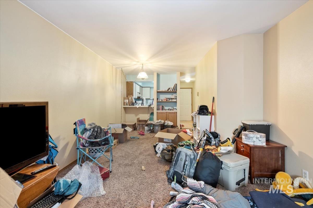 33 S Mike St Property Photo 19