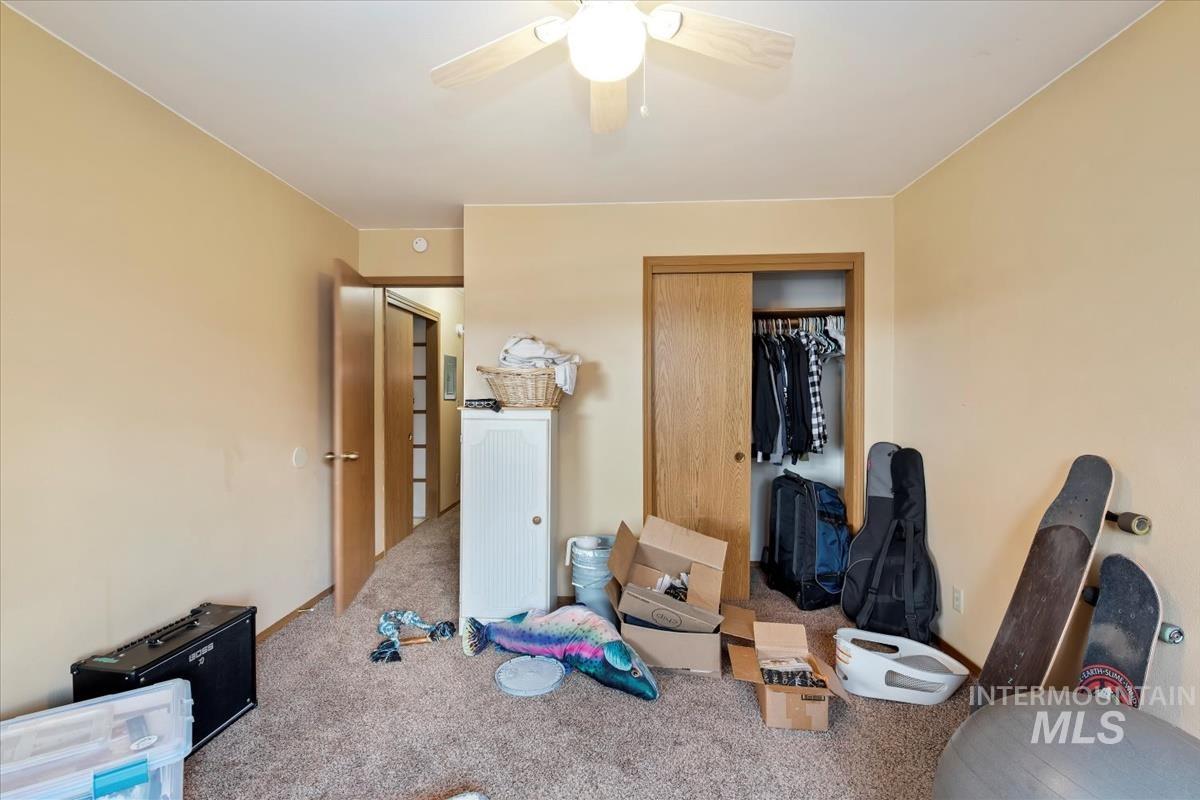 33 S Mike St Property Photo 26