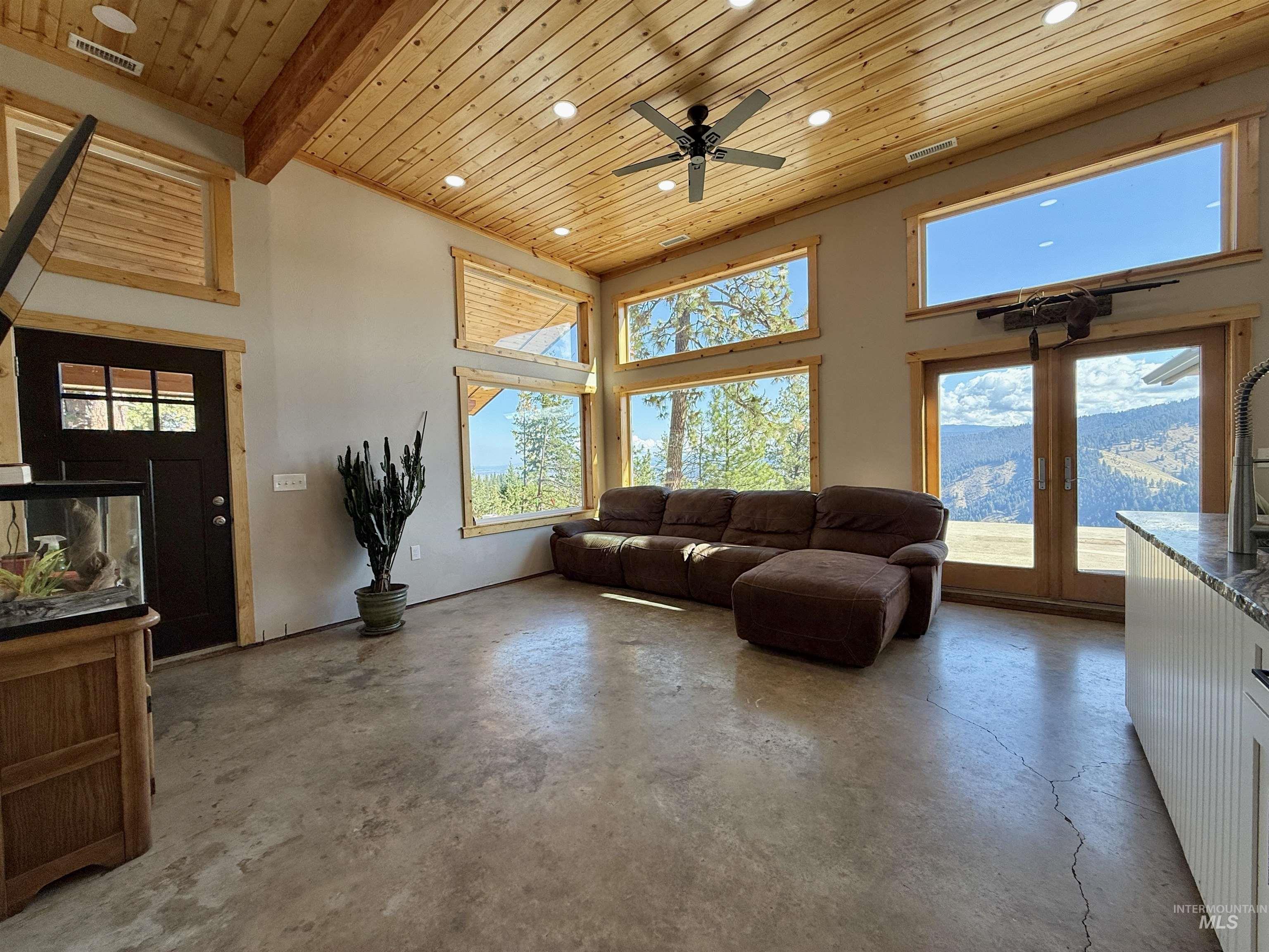 929 Mt. Idaho Grade Rd Property Photo 7