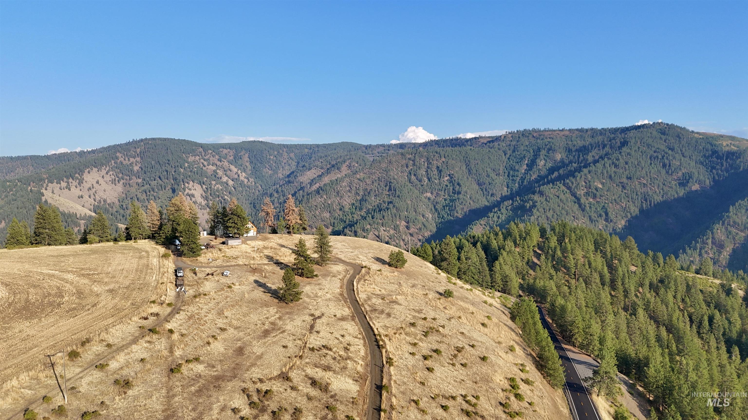 929 Mt. Idaho Grade Rd Property Photo 37