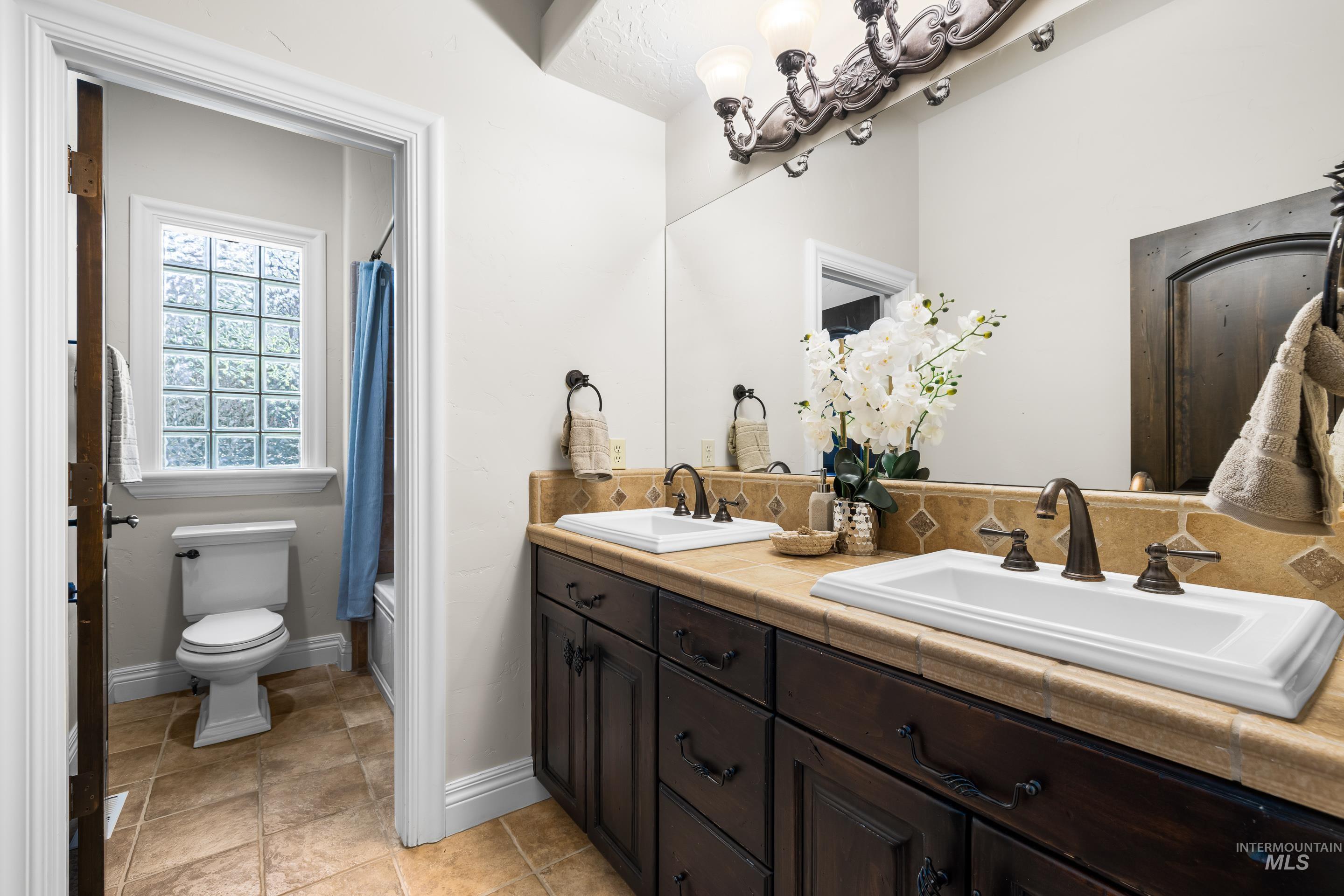 974 E Riversong Drive Property Photo 35