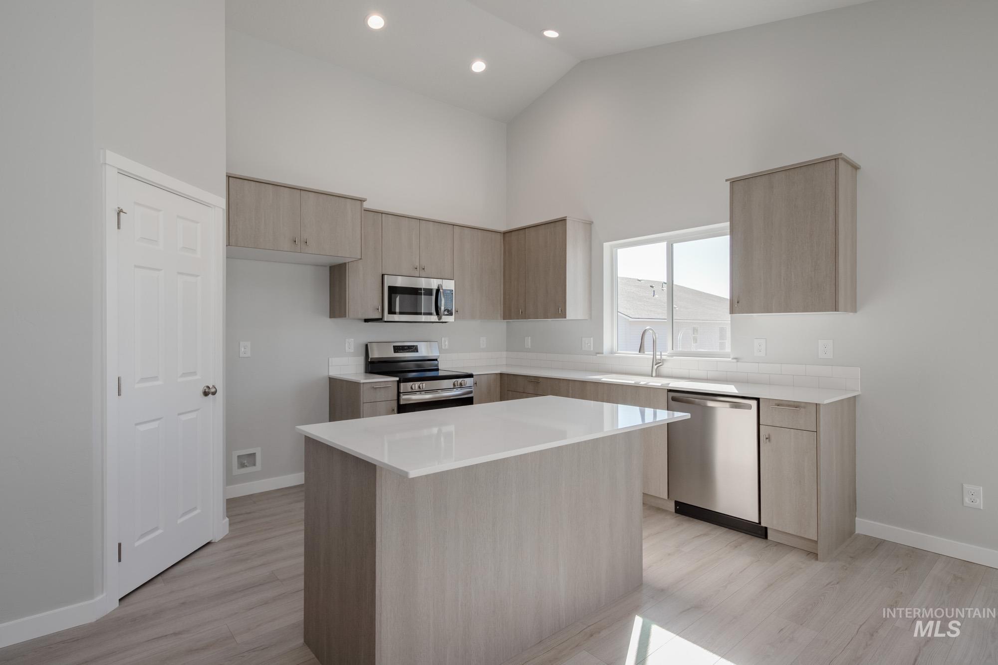 1717 Webb Brook St Property Photo 4