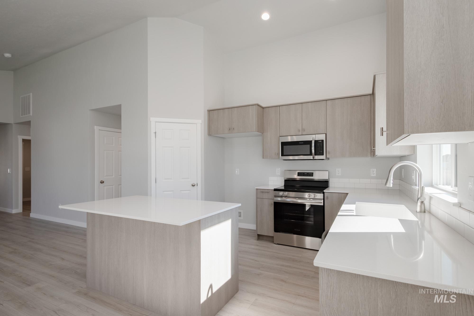 1717 Webb Brook St Property Photo 7