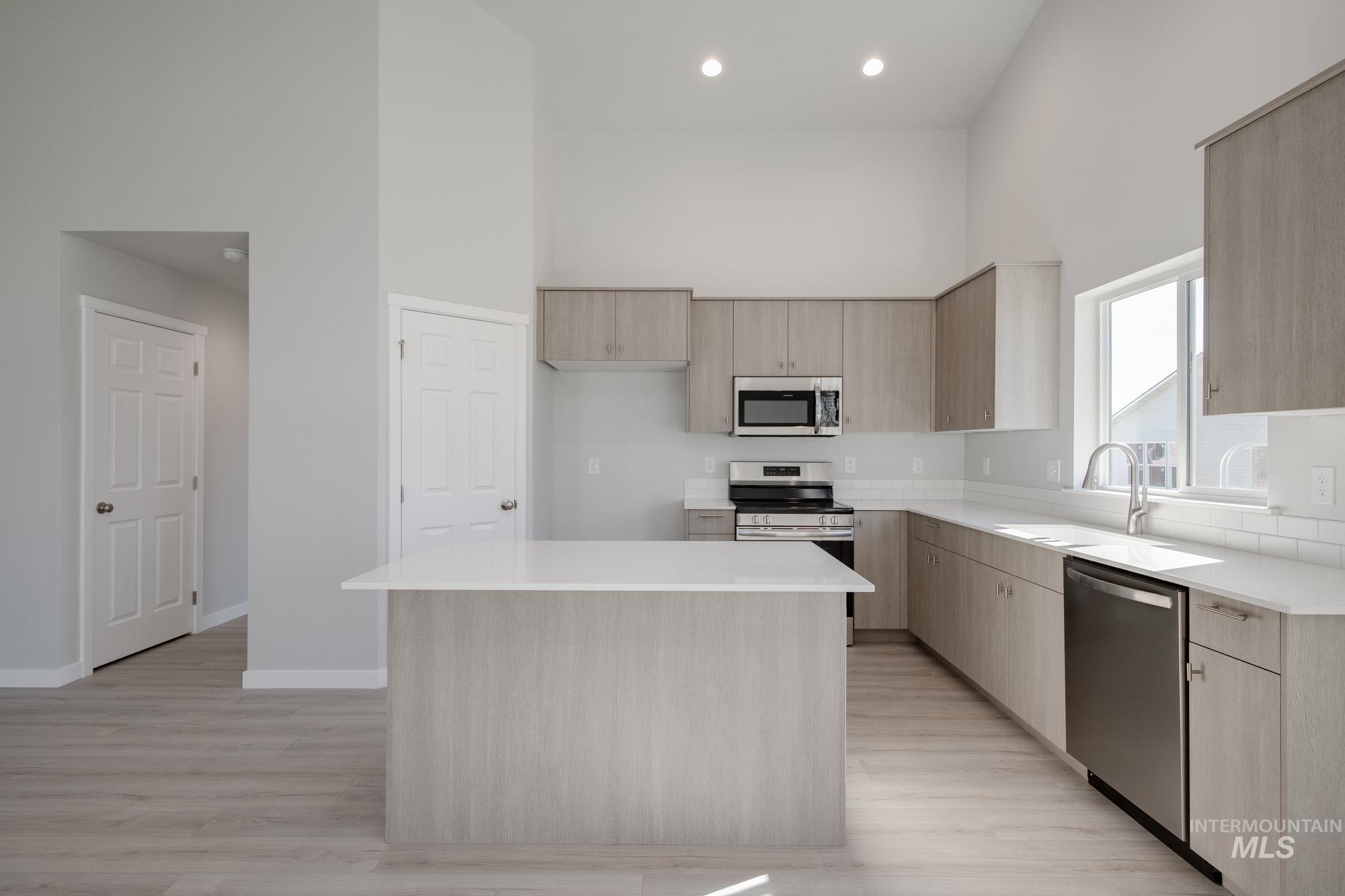 1717 Webb Brook St Property Photo 8