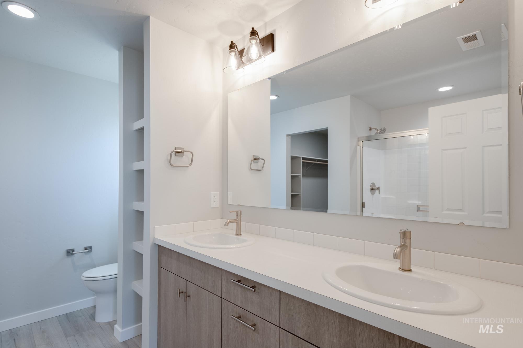 1717 Webb Brook St Property Photo 24