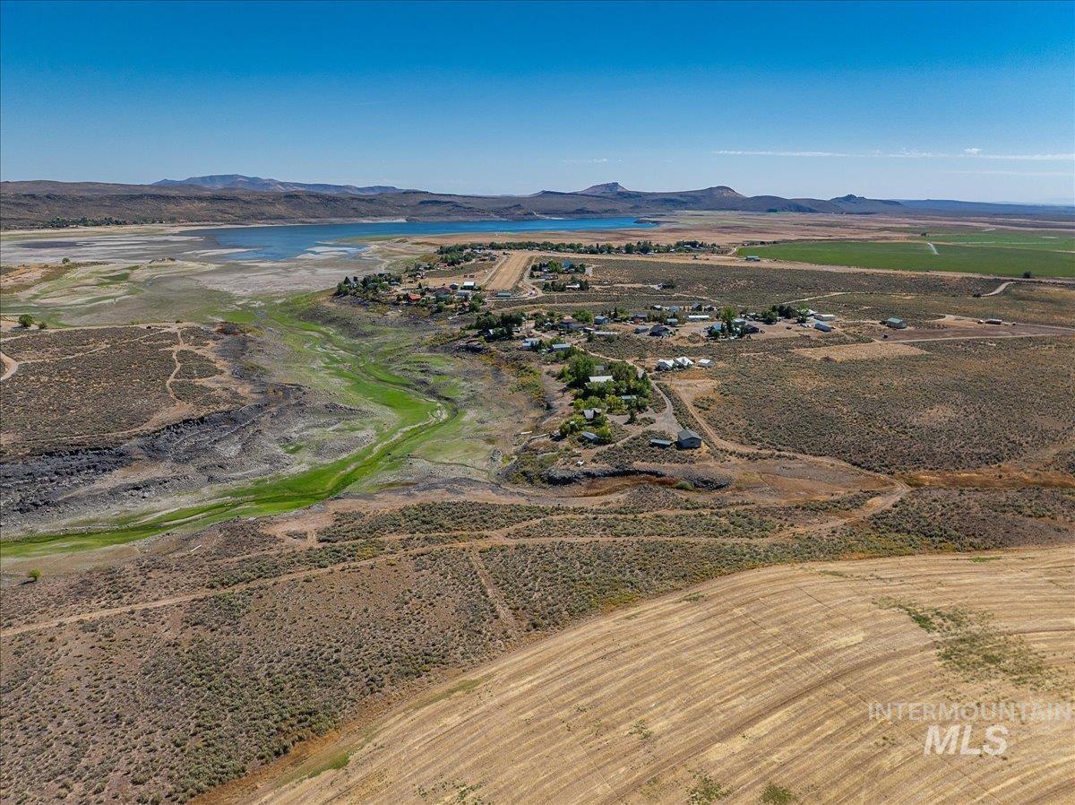 380 Lakeside Property Photo 10