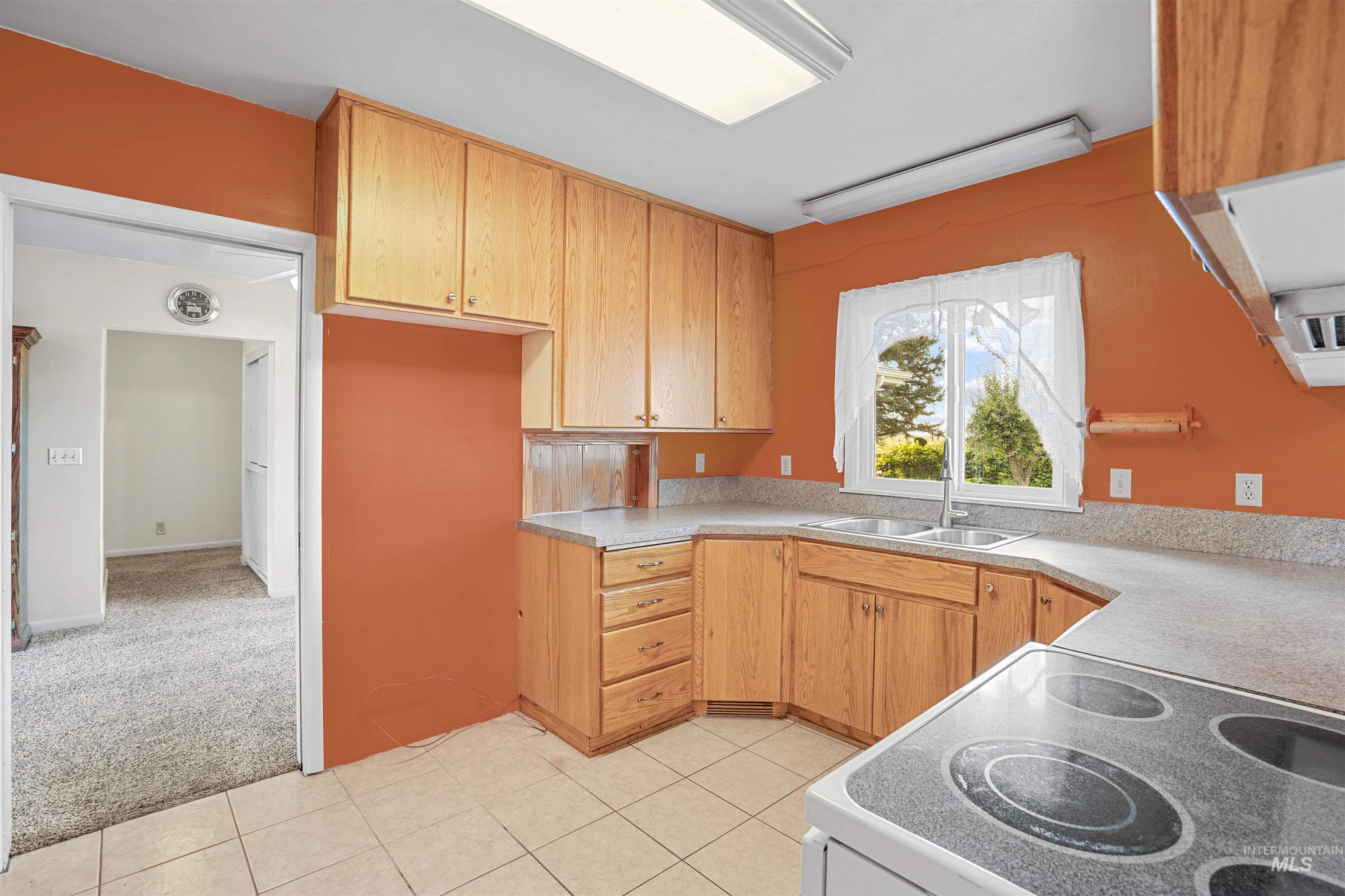 229 W 200 S Property Photo 2