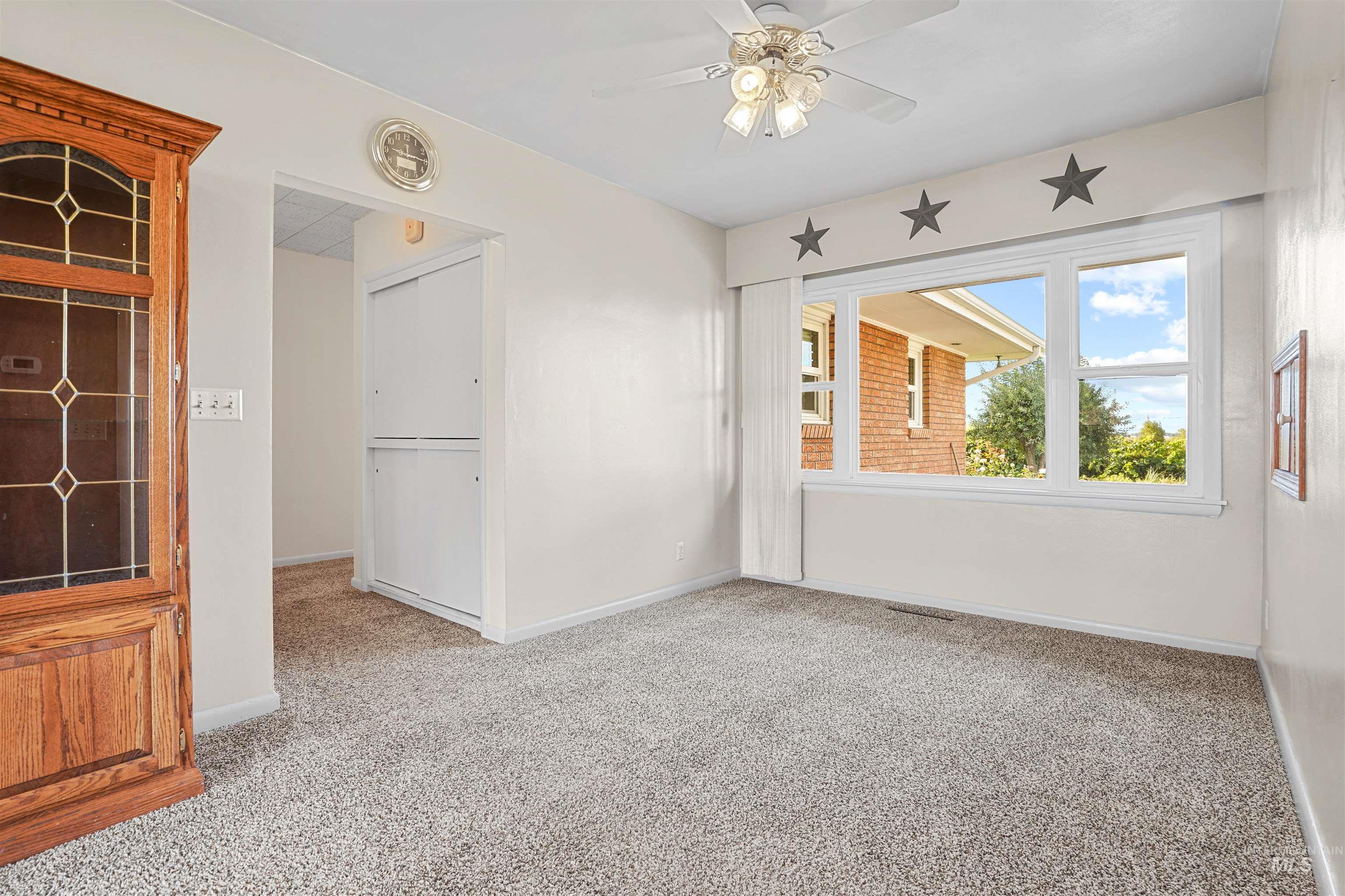 229 W 200 S Property Photo 9