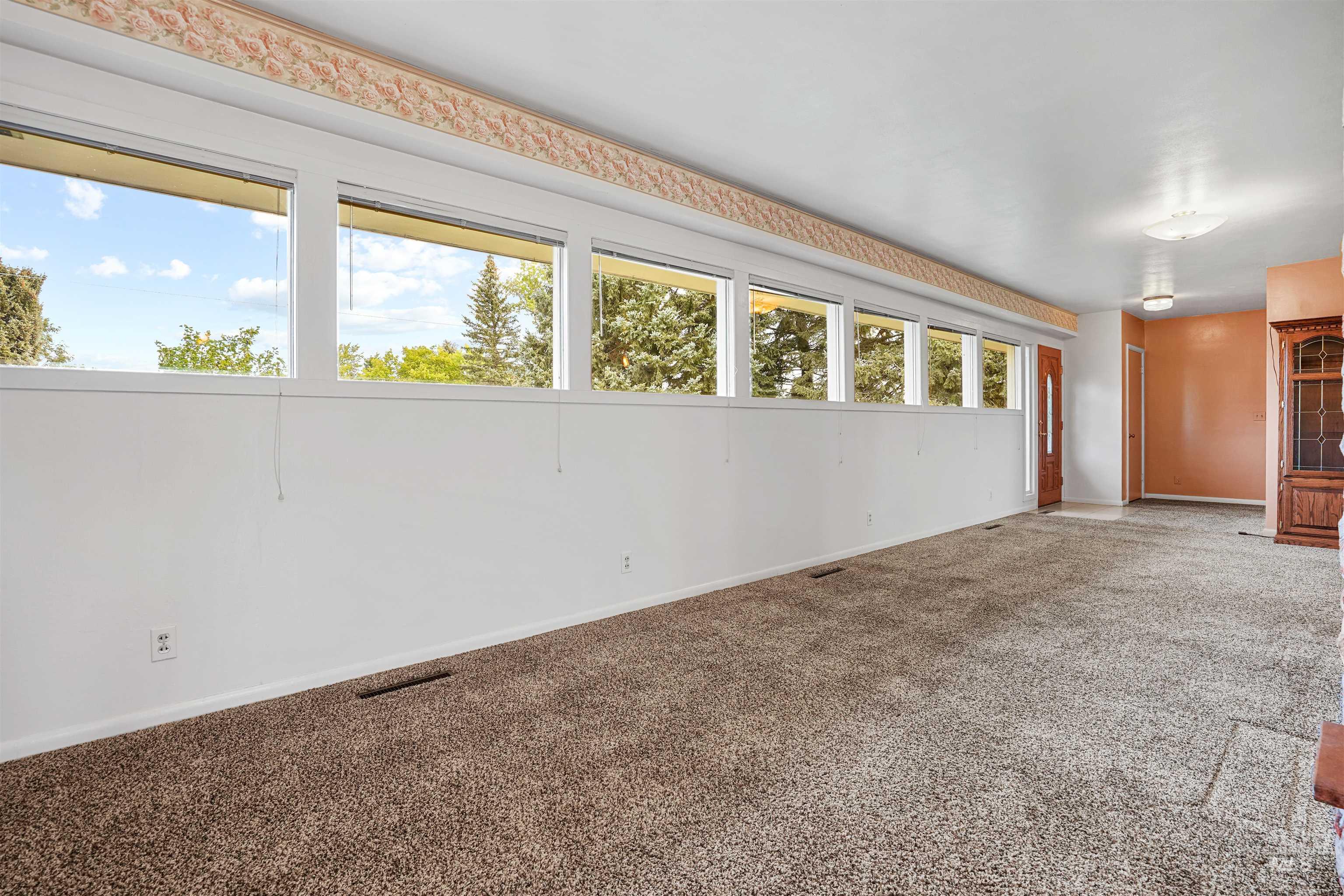 229 W 200 S Property Photo 10