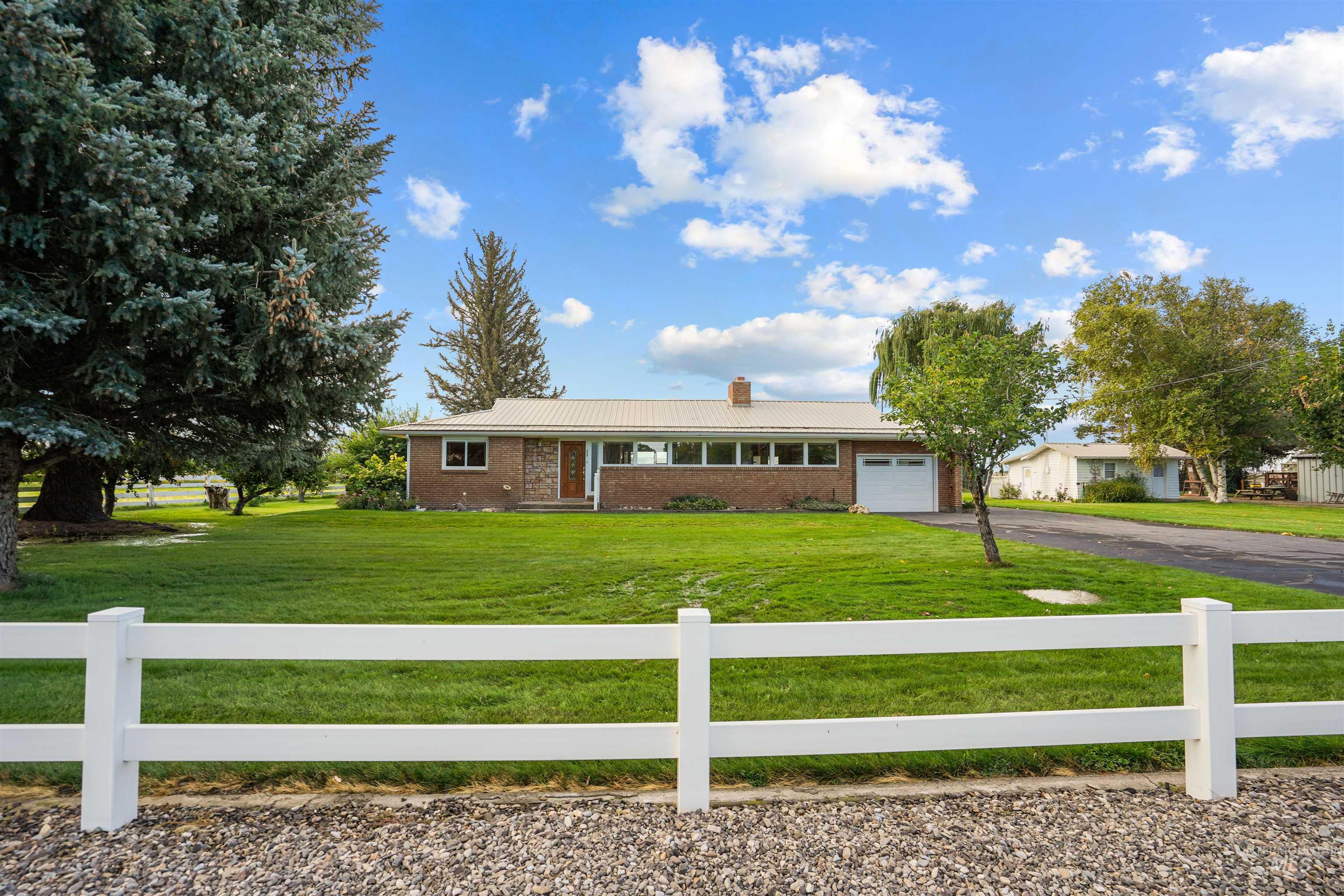 229 W 200 S Property Photo 21