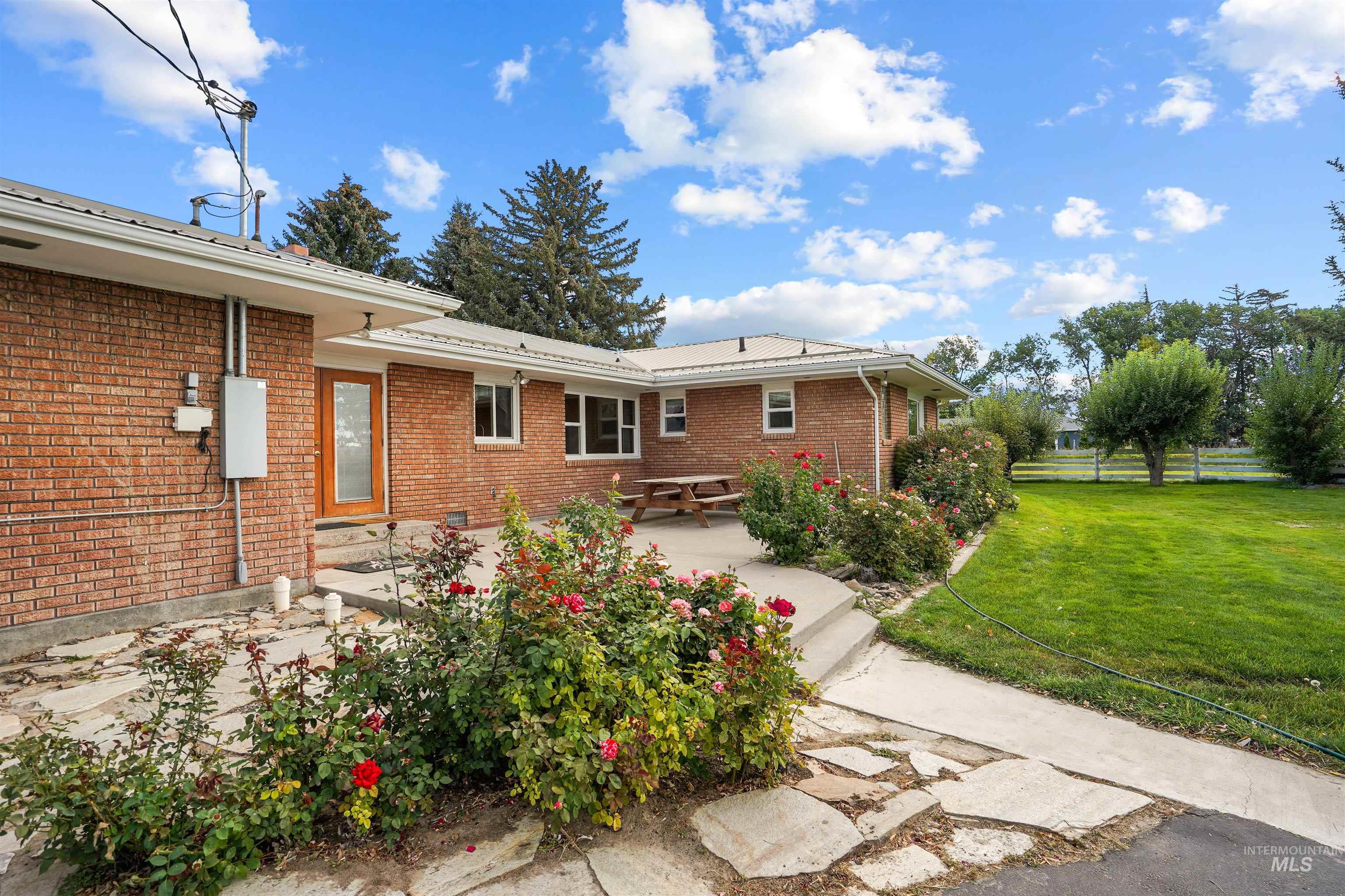 229 W 200 S Property Photo 22