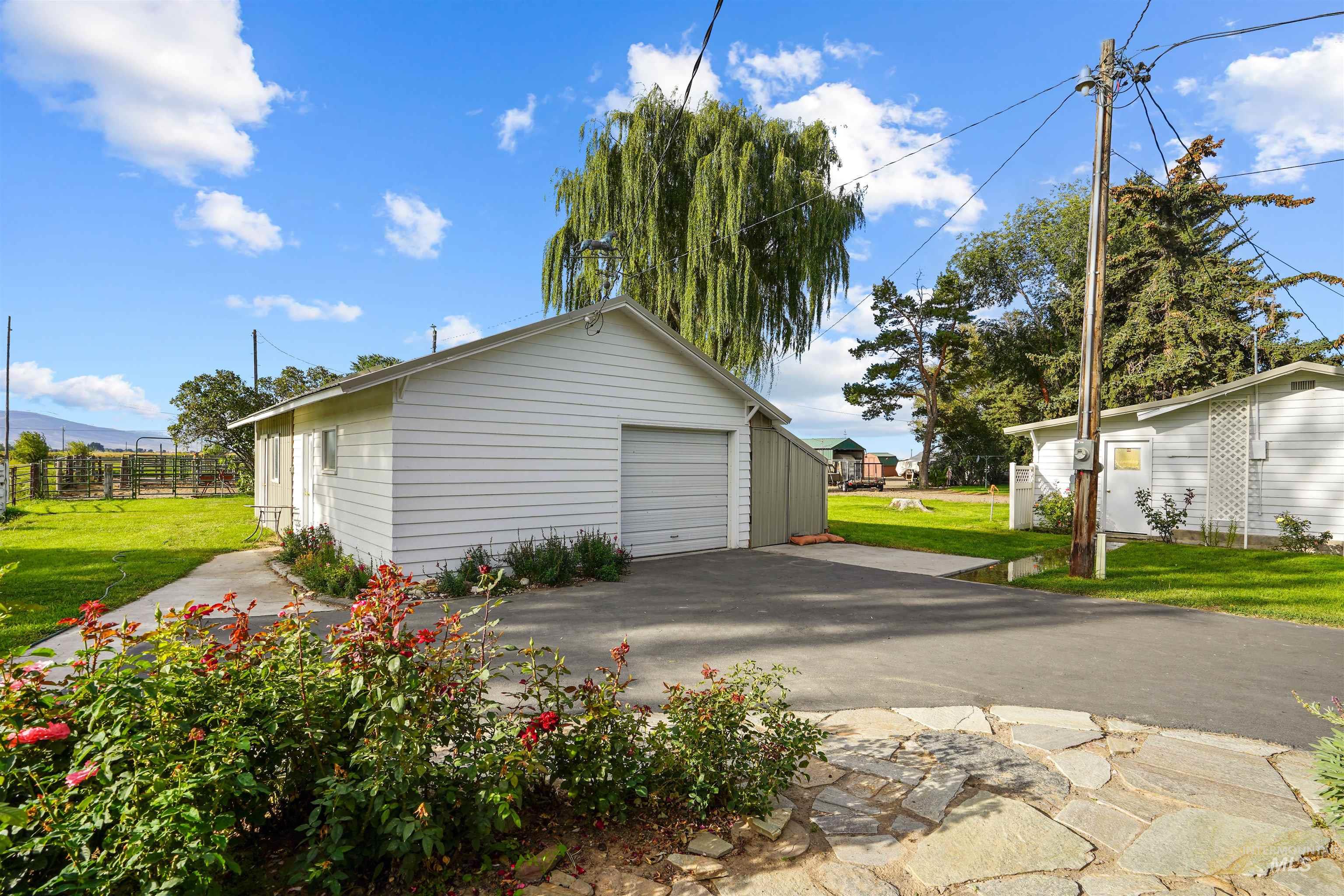 229 W 200 S Property Photo 25