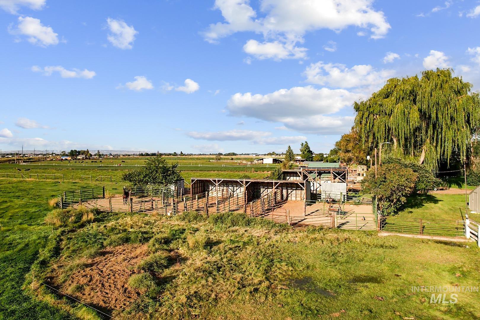 229 W 200 S Property Photo 31