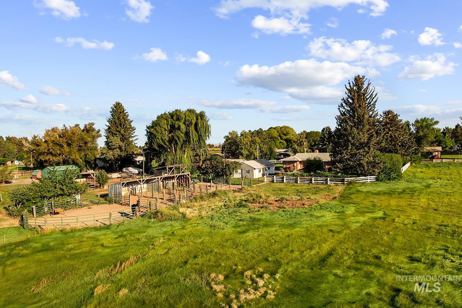 229 W 200 S Property Photo 32