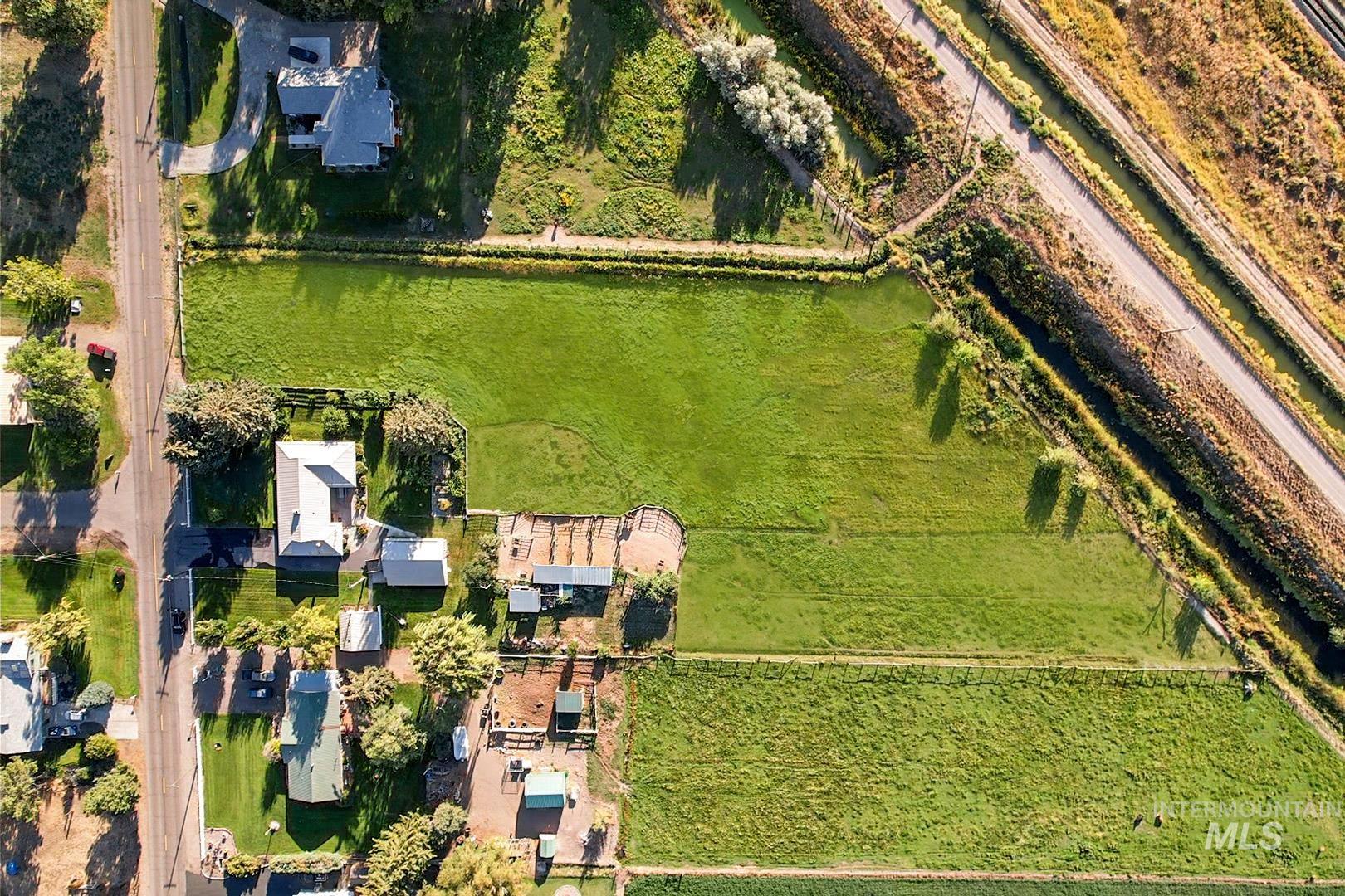 229 W 200 S Property Photo 35