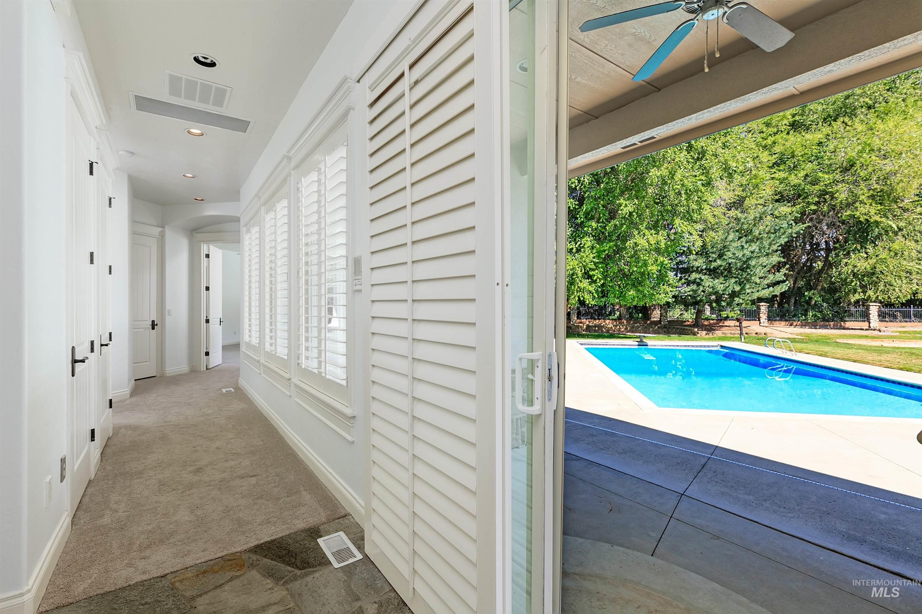 1450 E Covey Run Ct Property Photo 26