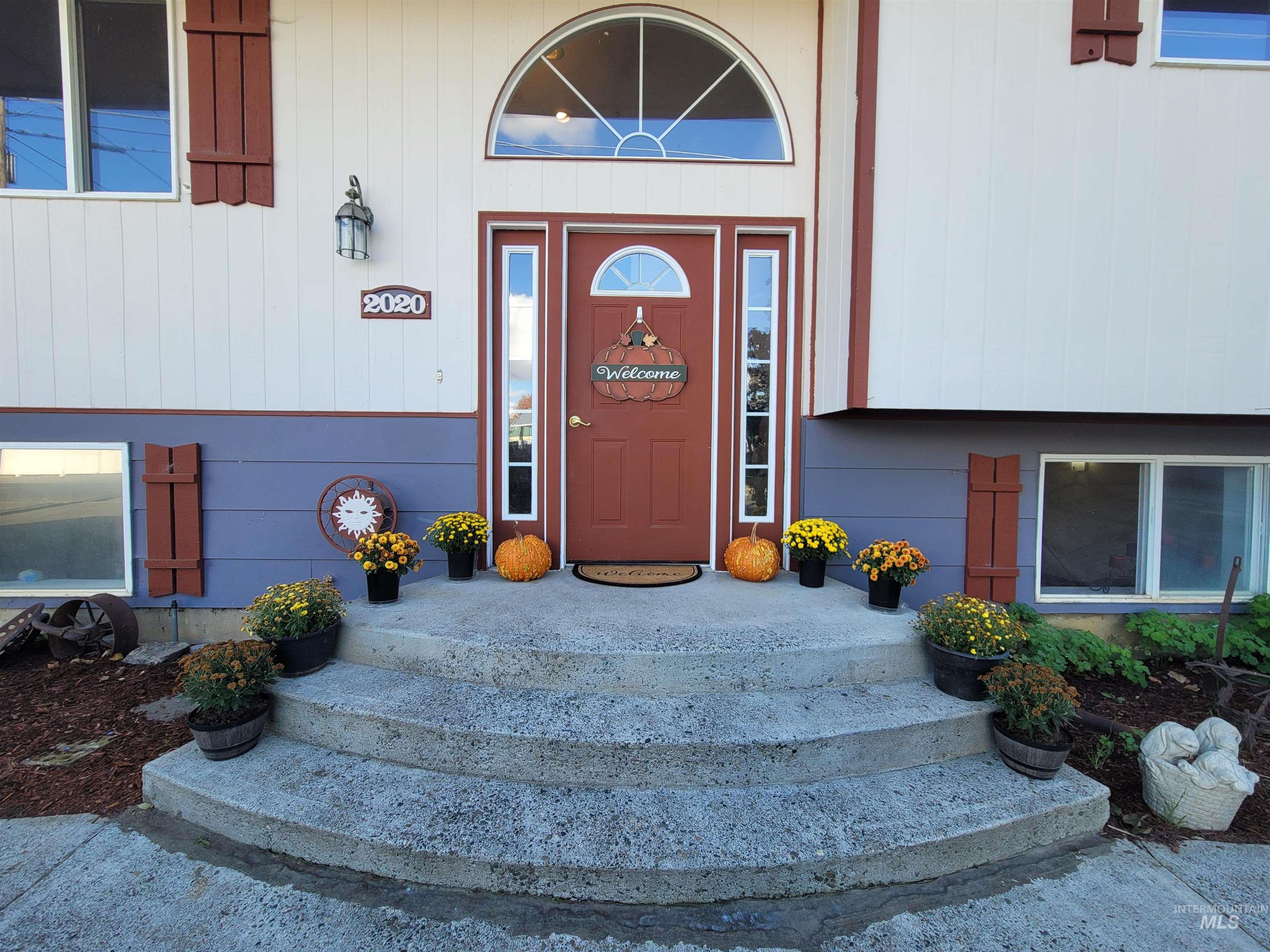 2020 Powers Ave. Property Photo 2