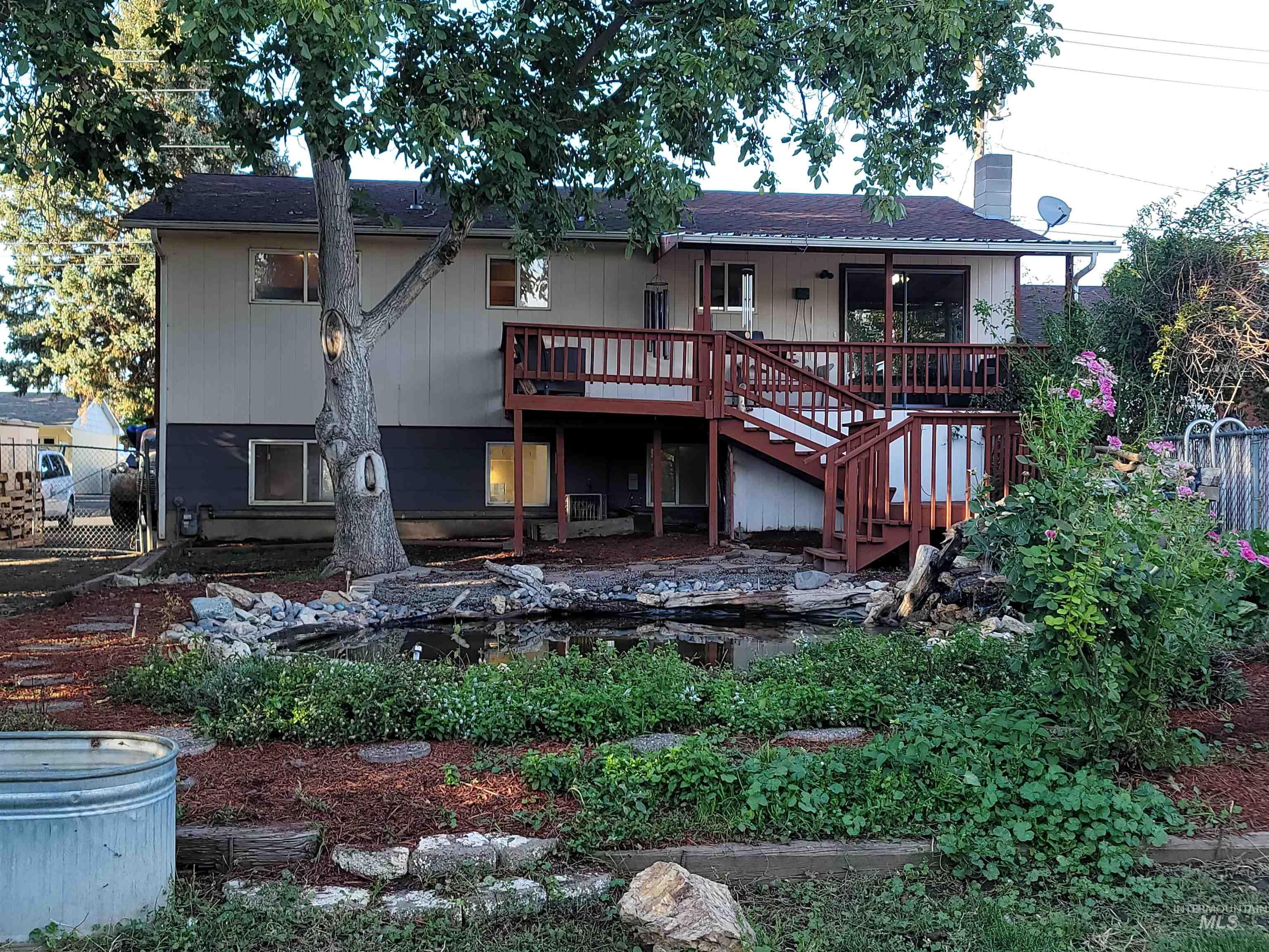 2020 Powers Ave. Property Photo 6