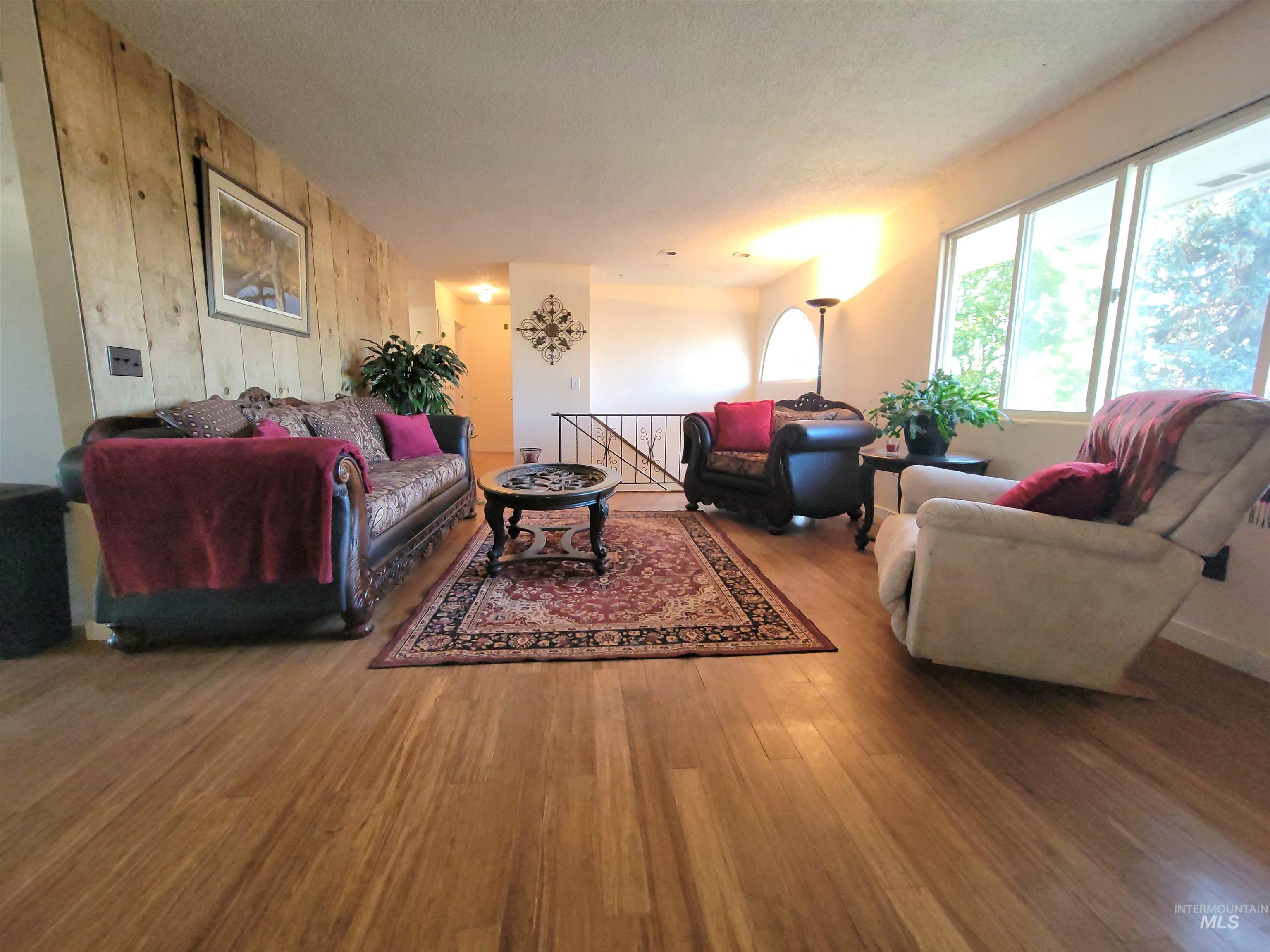 2020 Powers Ave. Property Photo 9