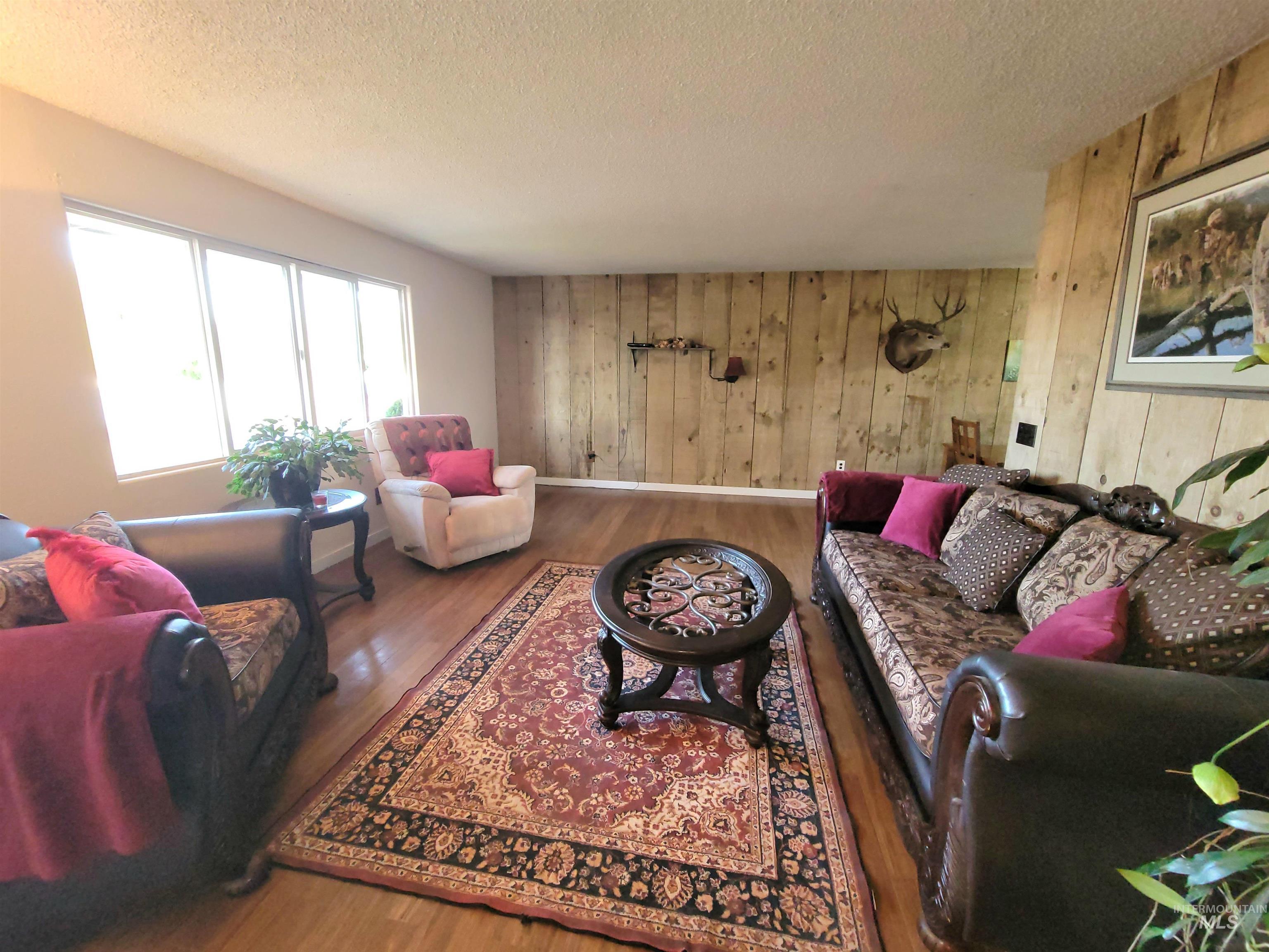 2020 Powers Ave. Property Photo 10