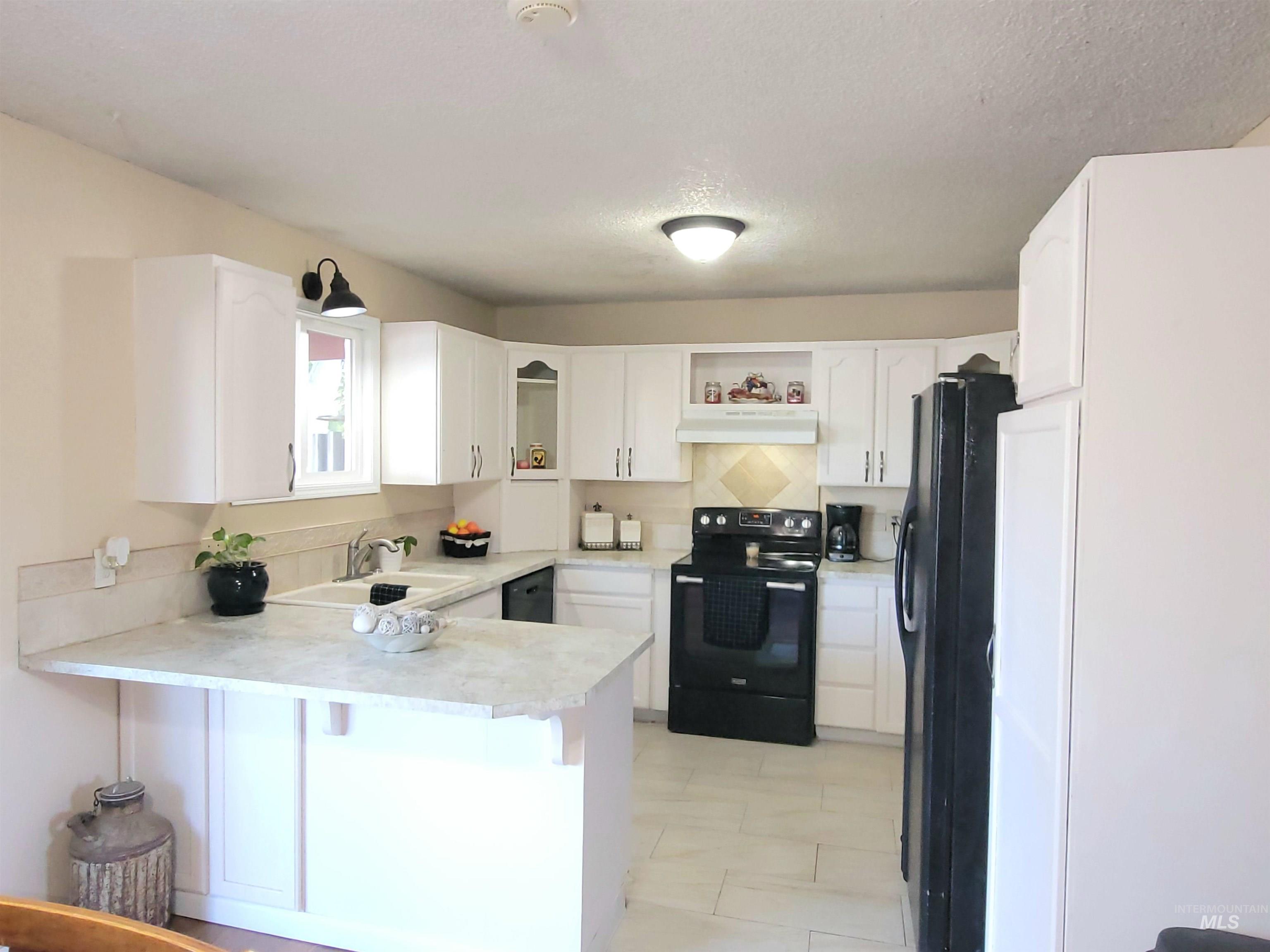 2020 Powers Ave. Property Photo 14