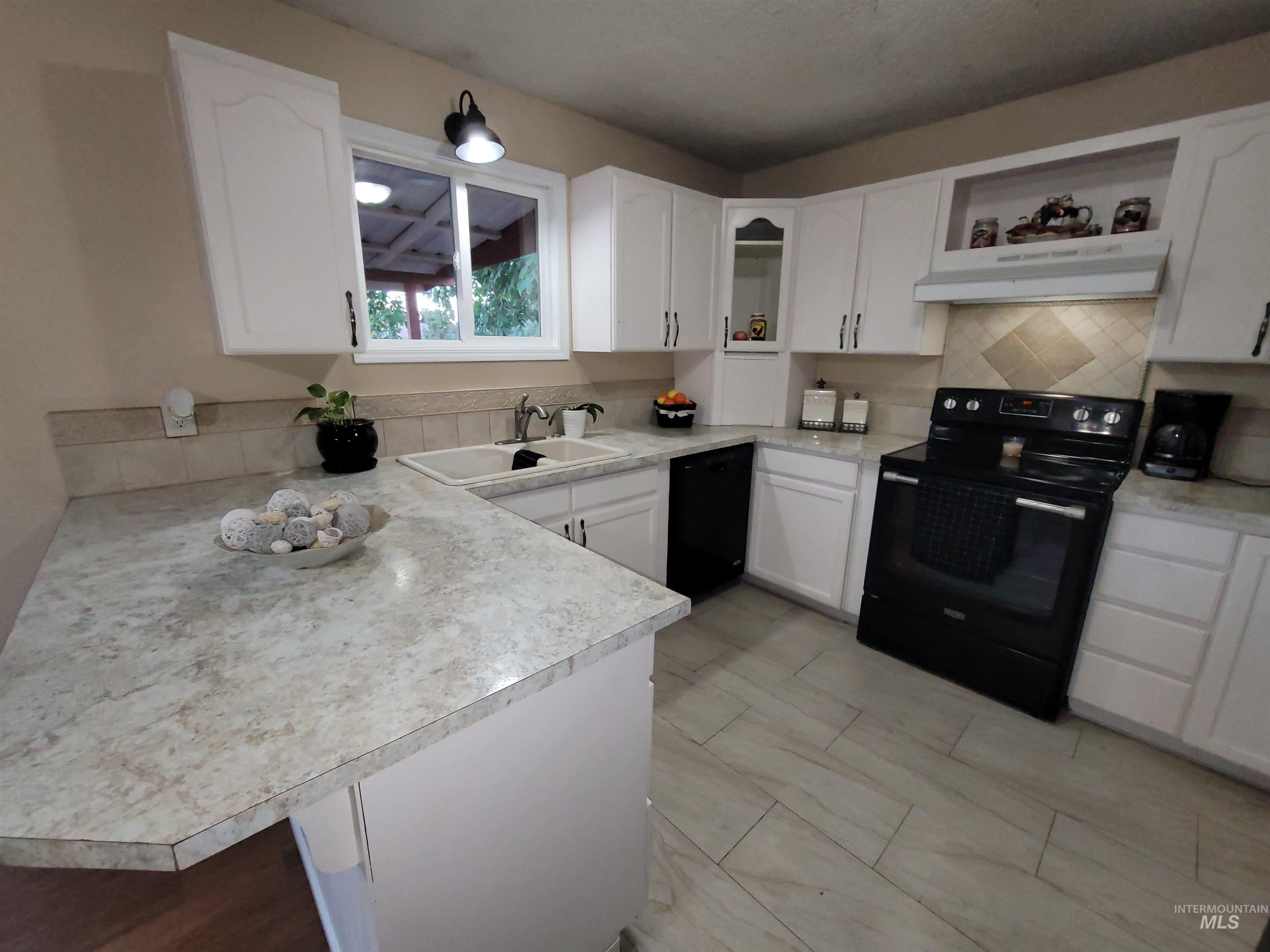 2020 Powers Ave. Property Photo 16