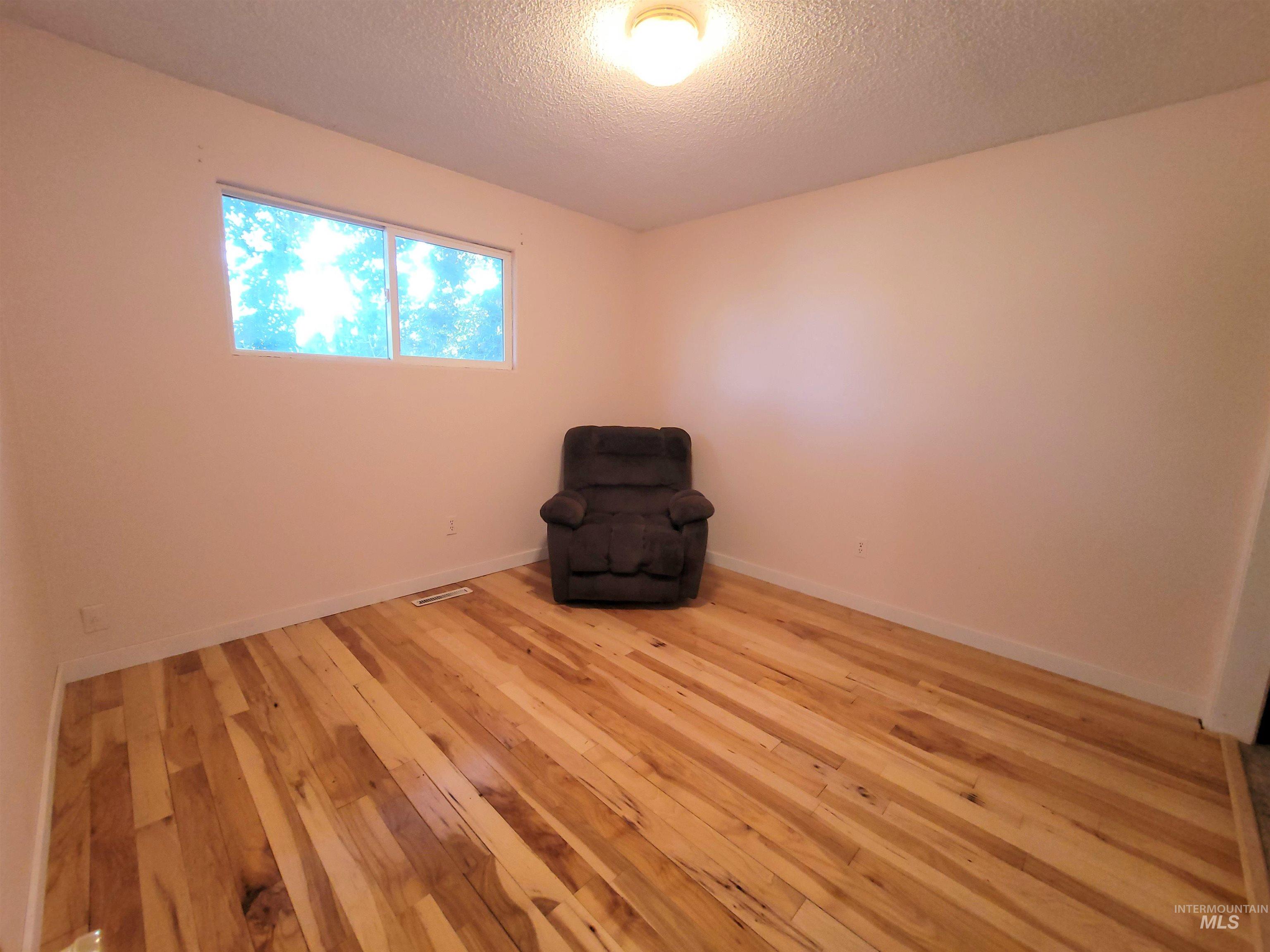 2020 Powers Ave. Property Photo 21