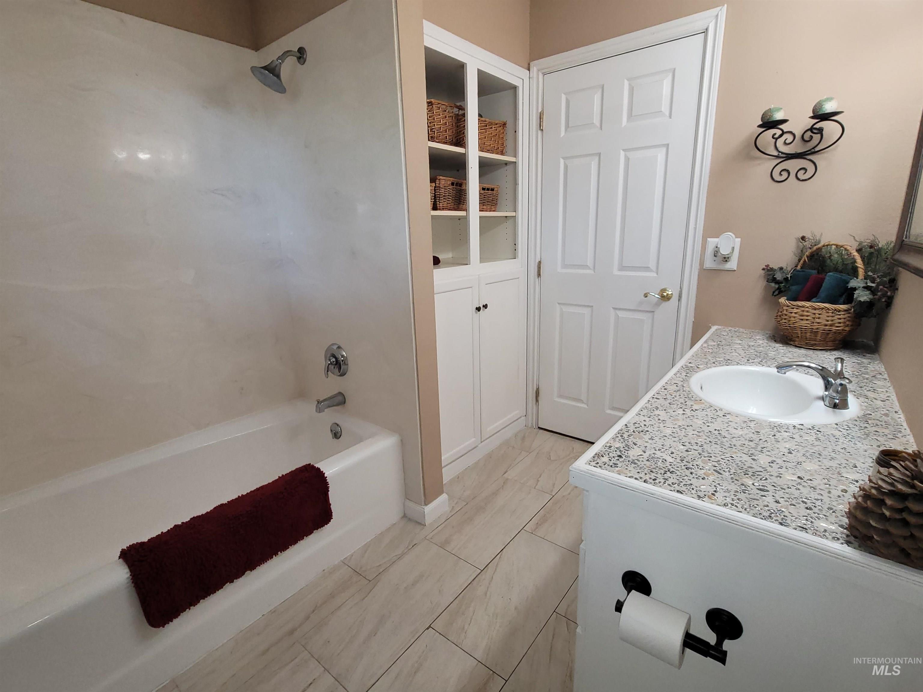 2020 Powers Ave. Property Photo 25