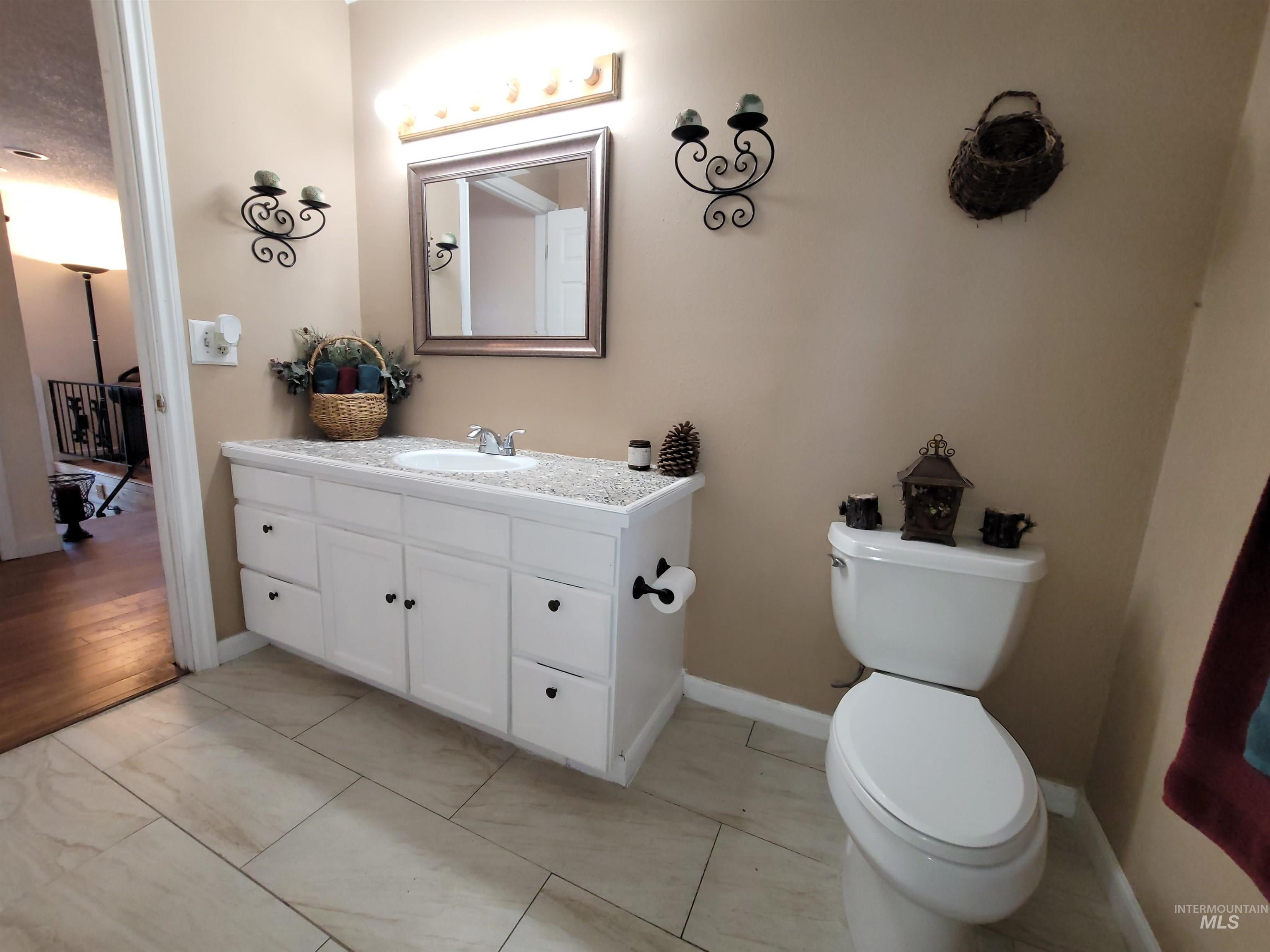 2020 Powers Ave. Property Photo 26