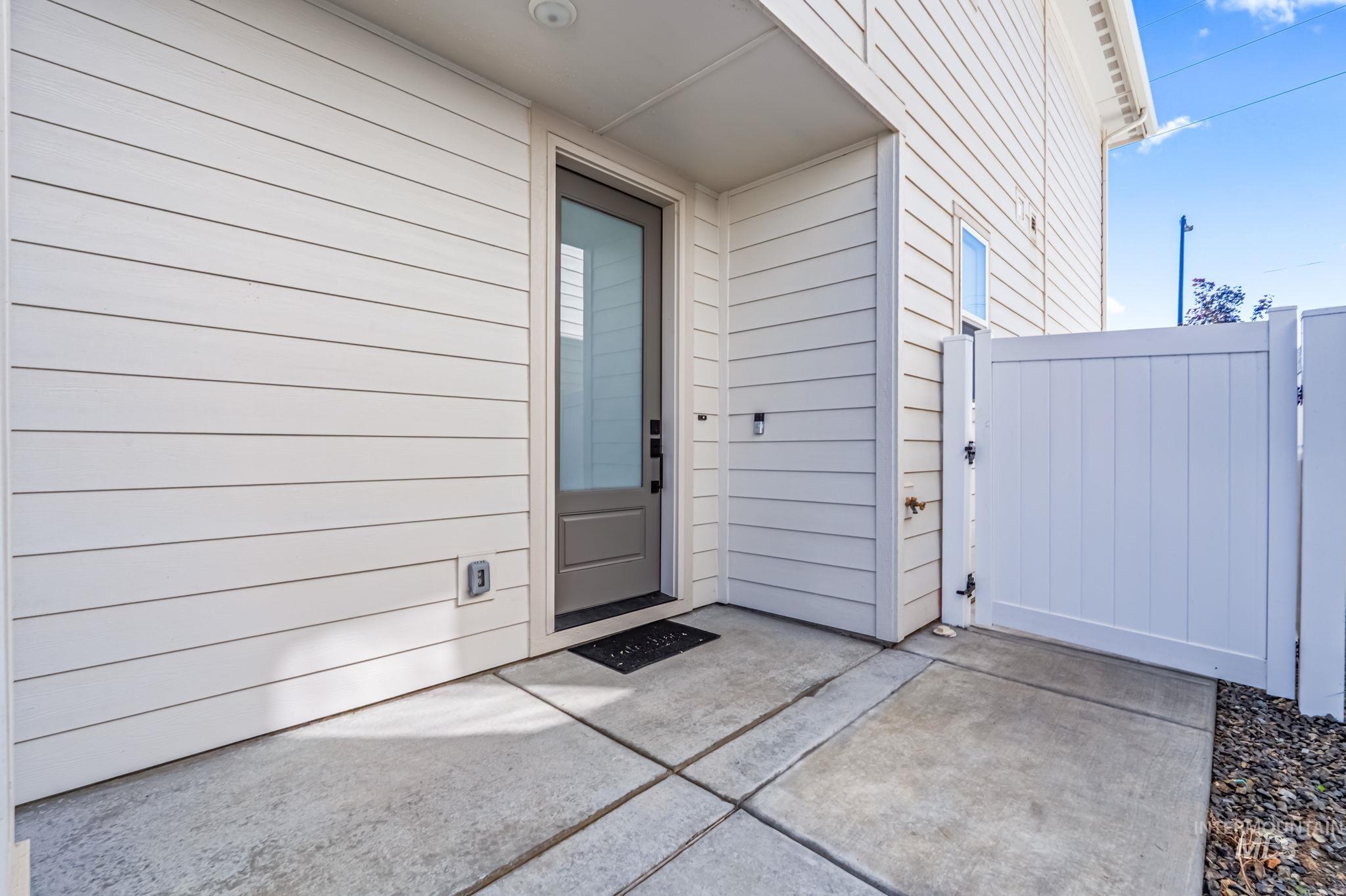 4637 W Riva Capri Ct Property Photo 4