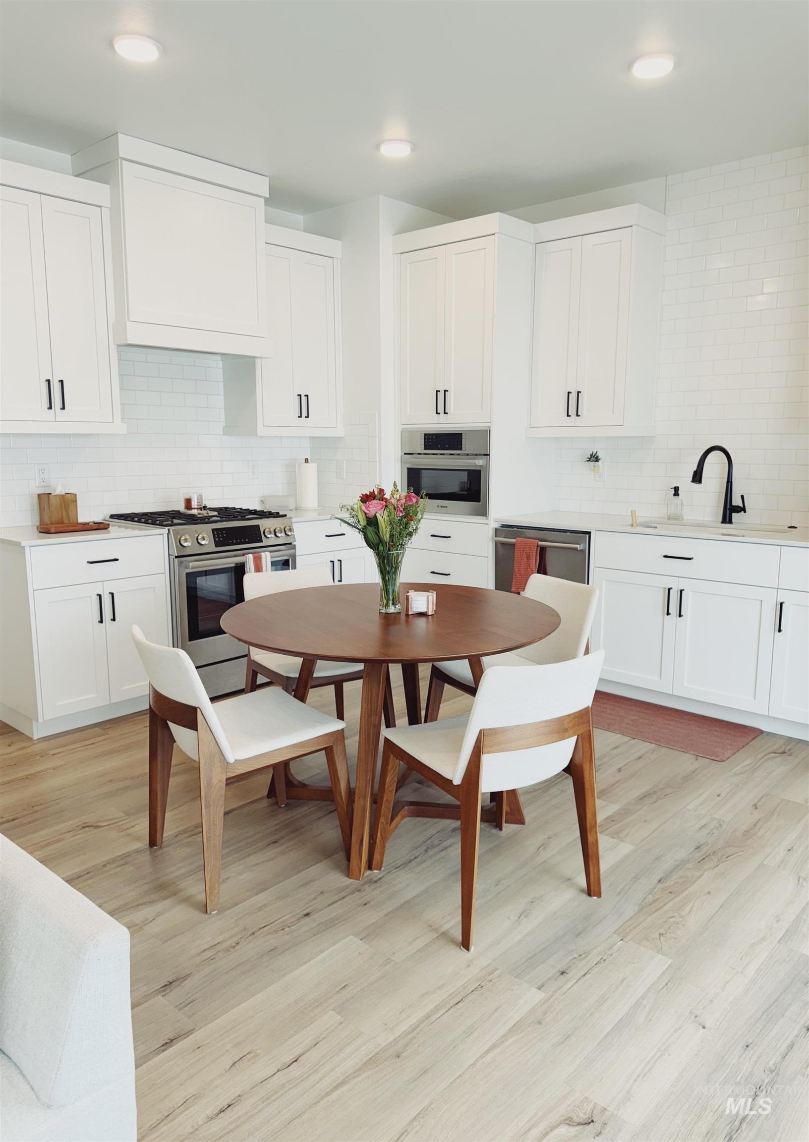 4637 W Riva Capri Ct Property Photo 8